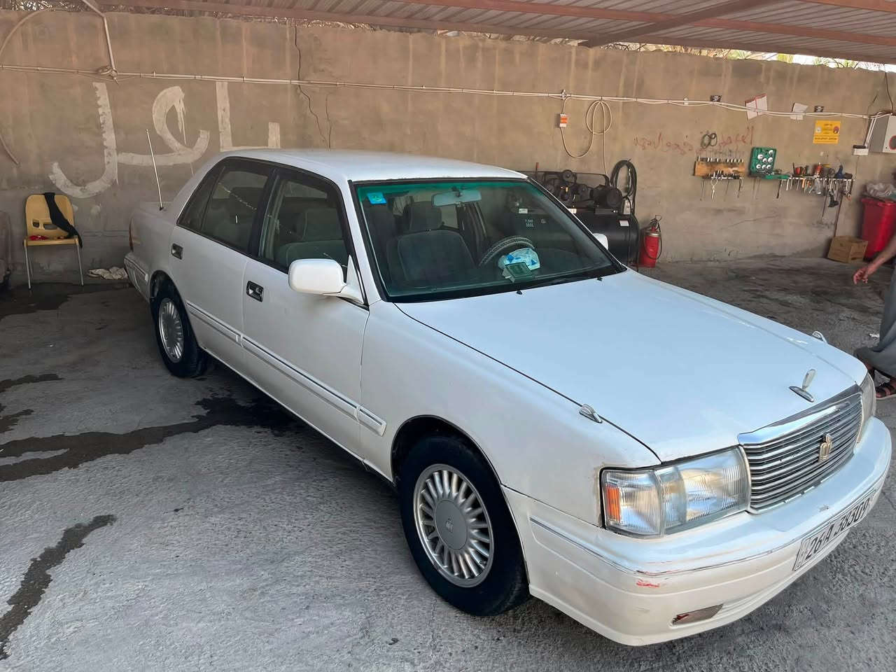 السلام عليكم سيارة راس الثور تكم ايسر بلاد مديل 98السعر٦٨ورقه بيهه مجال قليل العنوان البصرة المدينه بني منصور رقم/***********
