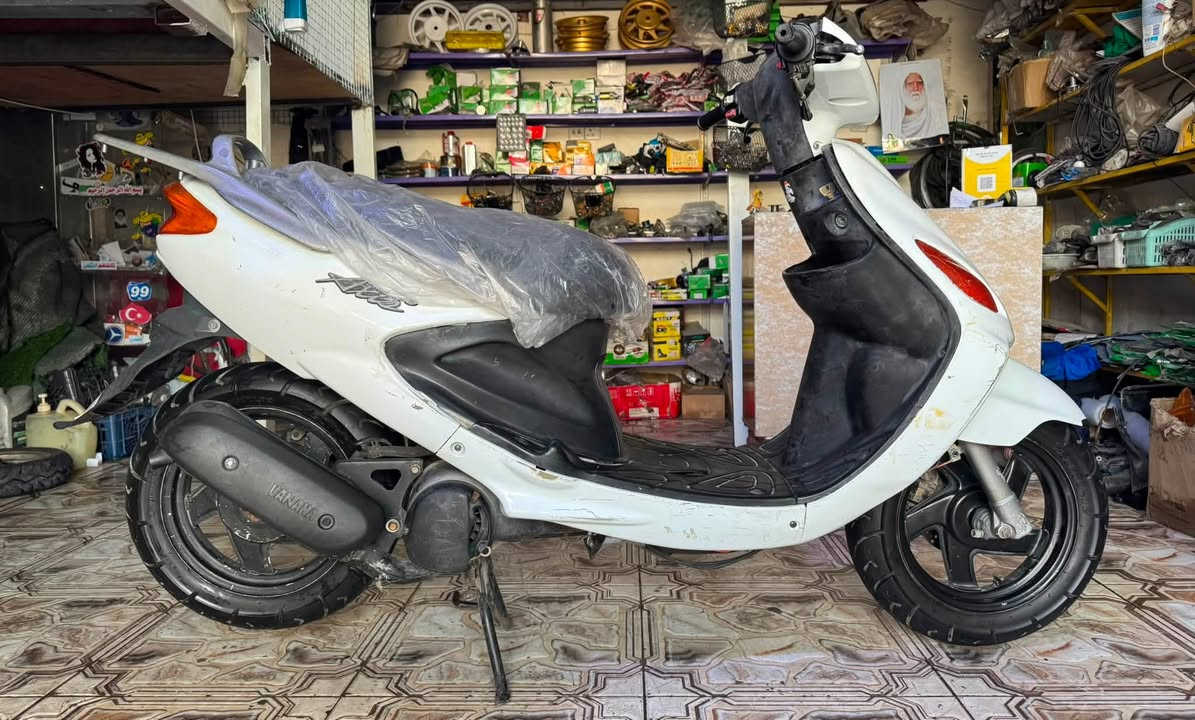 للبيع دولفين استخدام قليل
مكينة شرط ما مفتوح كفرات بلاد 
تواير جدد دبلات امامي خلفي شرط 
كهربائيات سلف هورن اشاير كله شغال 
رقم صاحب الدراجة 👇🏽
***********

