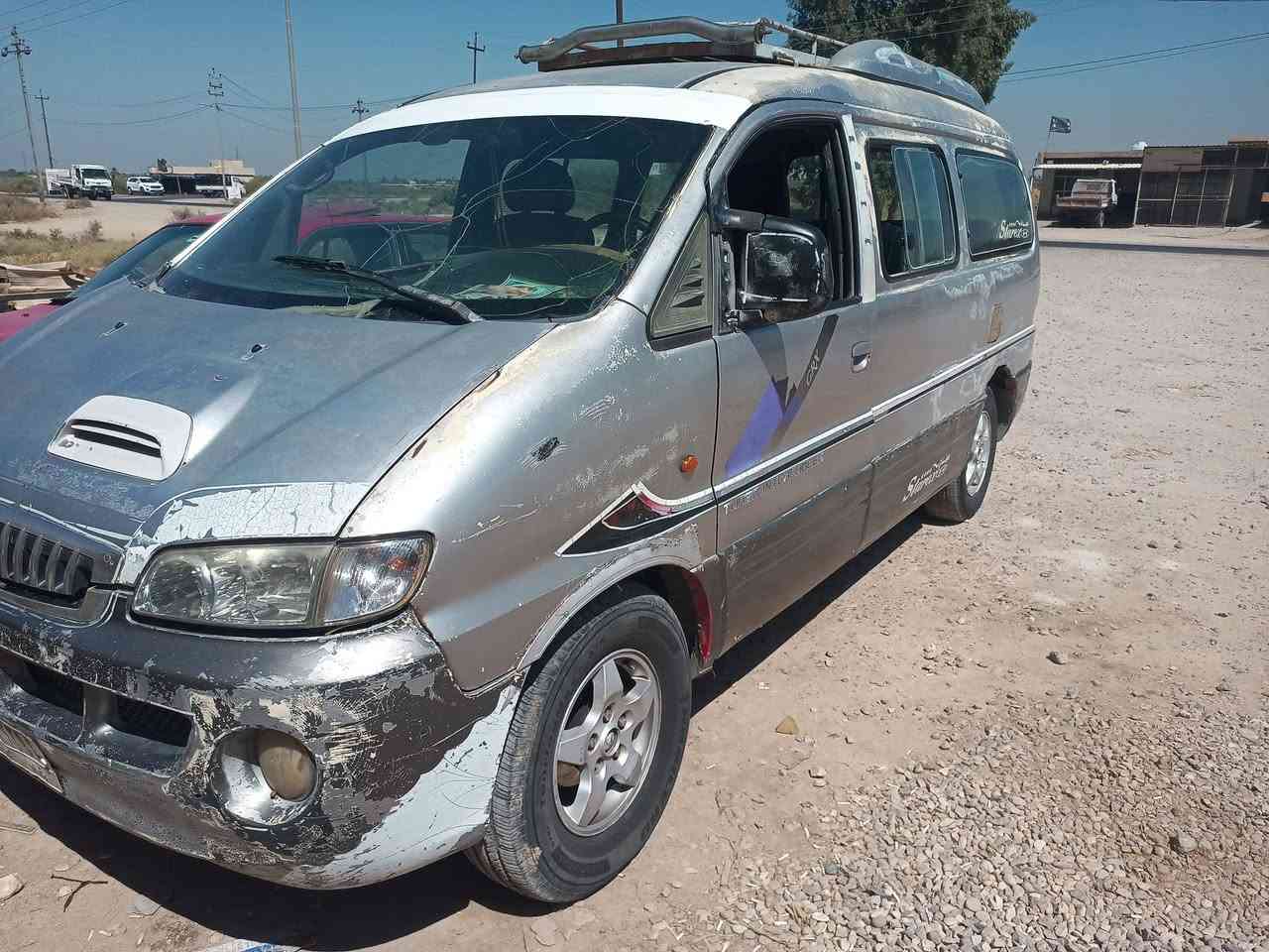 سلام عليكم سيارستاركس موديل 2002رقم بغداد تريد تحويل تريد وكالة عارضهة بي 35وبيها مجال رقم الهاتف ***********
