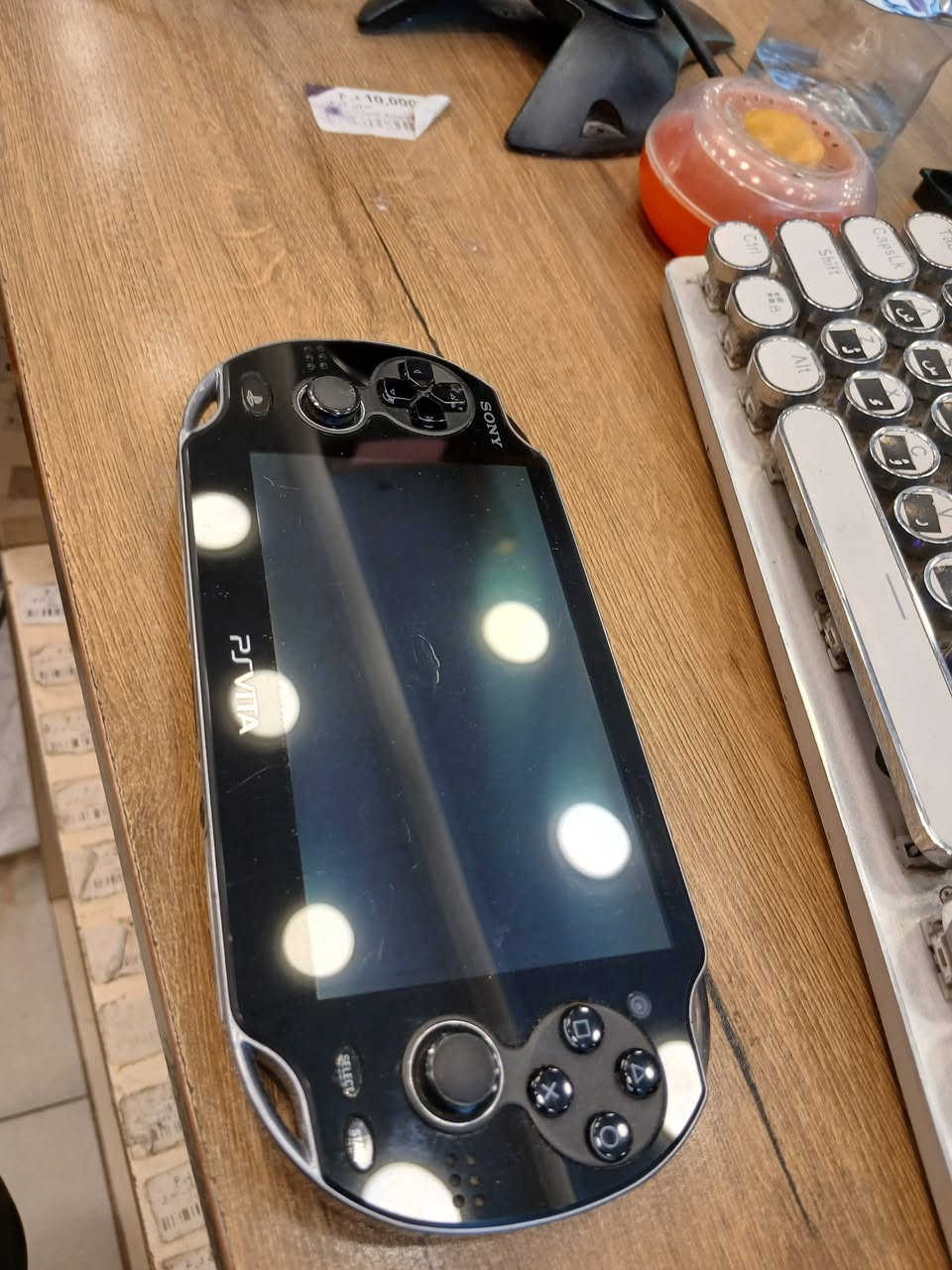 السلام عليكم
جهاز psvita للبيع ذاكره ٨ كيكا + ١٢٨ كيكا مهكر ونضيف مع شاحن وكيبل مكاني بغداد للتواصل ***********
والسعر ٢٤٥ الف فقط

