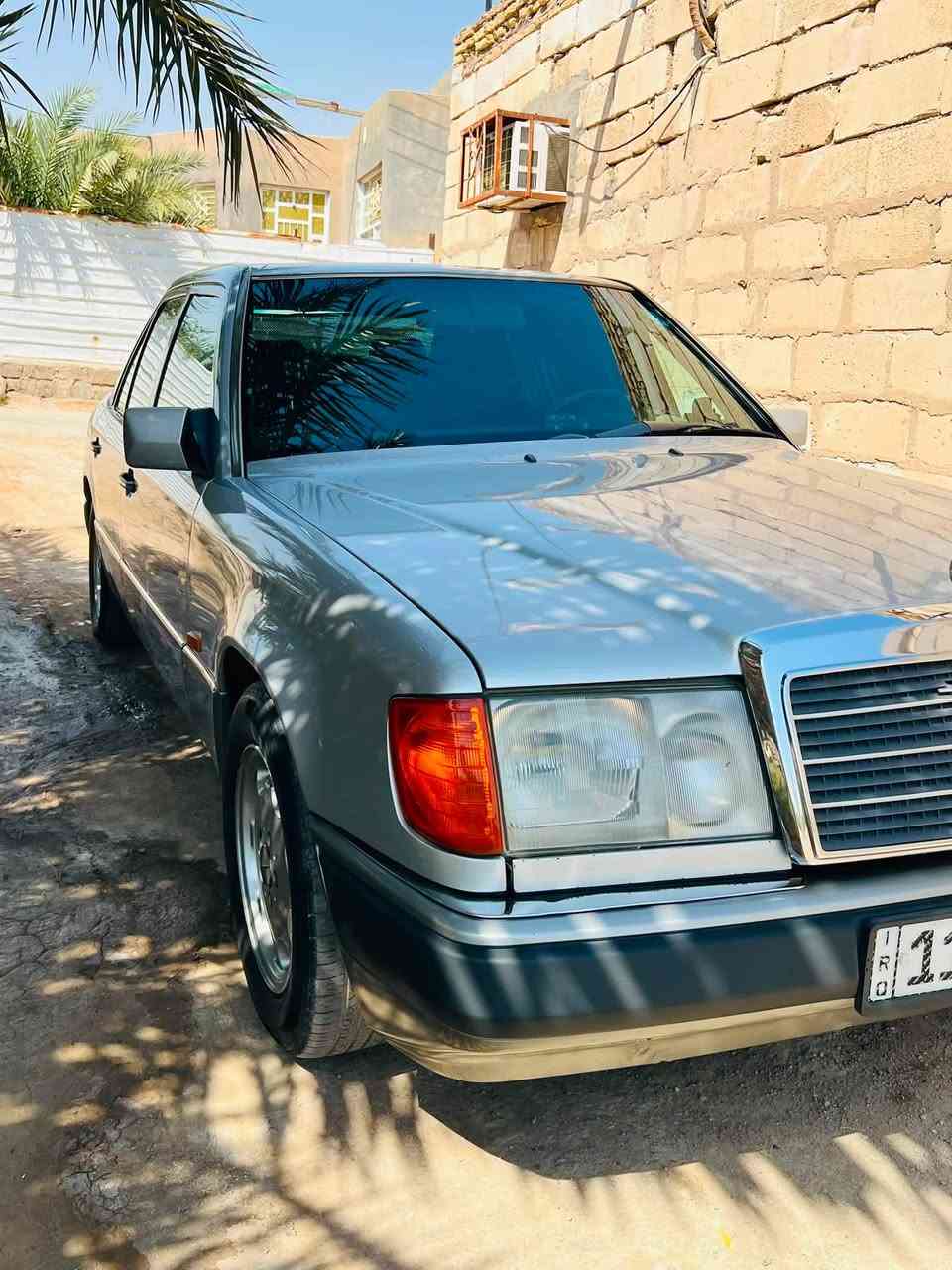 سلام عليكم مارسدس دب للبيع  مديل 92 مكفوله من ضربه ونقل جثه فقط صبق جماليه كشنات جلد اسود مكينه 300عنكبوت  بلاد السياره كله بلاد ومابيهه نقص برقي تبريد ثلج حداديه جديده تخم تاير كير ومكينه كفاله بيهه شلعه تشك الكاع لا خربطه ولا شي قواعد لباديات سليمان الستفسار الرقم ***********
