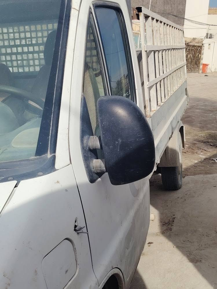 افيكو موديل ٢٠٠٠ سيارت مزاد بيه مكينه كامري للبيع *********** سعر ٣٠ وبيه مجال النجف, العراق
