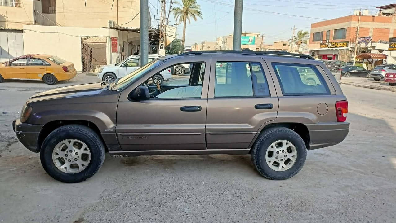 سلام عليكم سياره نضيفه خير من الله سعر ٧٥ بيهه مجال قليل رقم تلفان *********** مكان العباره يم خرنابات موديل ٢٠٠١ رقم بغداد بسمي
