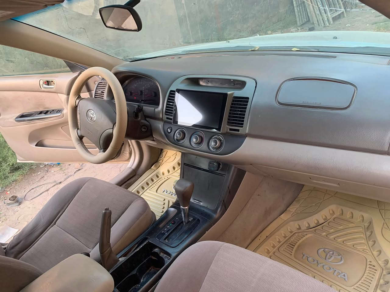 السلام عليكم
شباب كامري موديل 2005 للبيع فقط

محرك 4 سلندر 2400 وراد أمريكي حادثها جاملغ اليمنى والبنيد ليبل واحد عدا البنيد مبدل 

محرك كير كفاله تبريد شغال باتري جديد 

غرفه جديده بيها مكانات صبغ ابيعك حزام 

كشن كهرباء تحكم ستيرن شاشه  رقم بغداد بسمي شرط التحويل  سنويه 2031 هزه جديده

السعر 70 وبيها مجال للشراي مكاني بابل الحصوه 

***********

