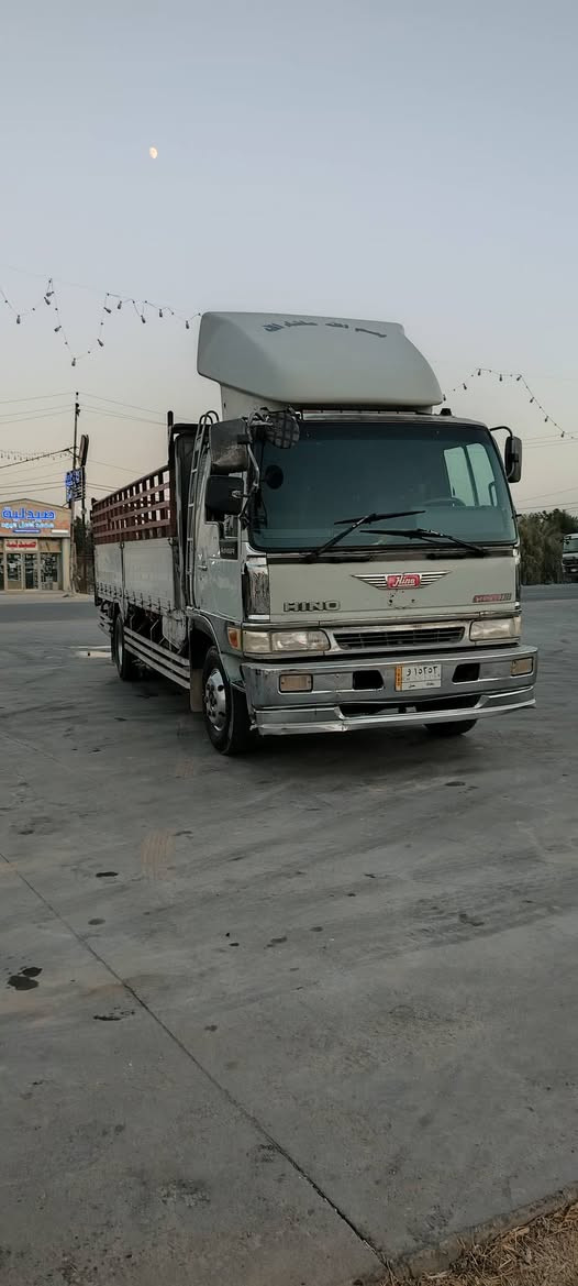 السلام عليكم هينو طيره 70سوبر طول سته اوربع بلادي رقم بغداد امداور ثاني يوم سياره جاهزة الاستفسار ***********،، ***********
