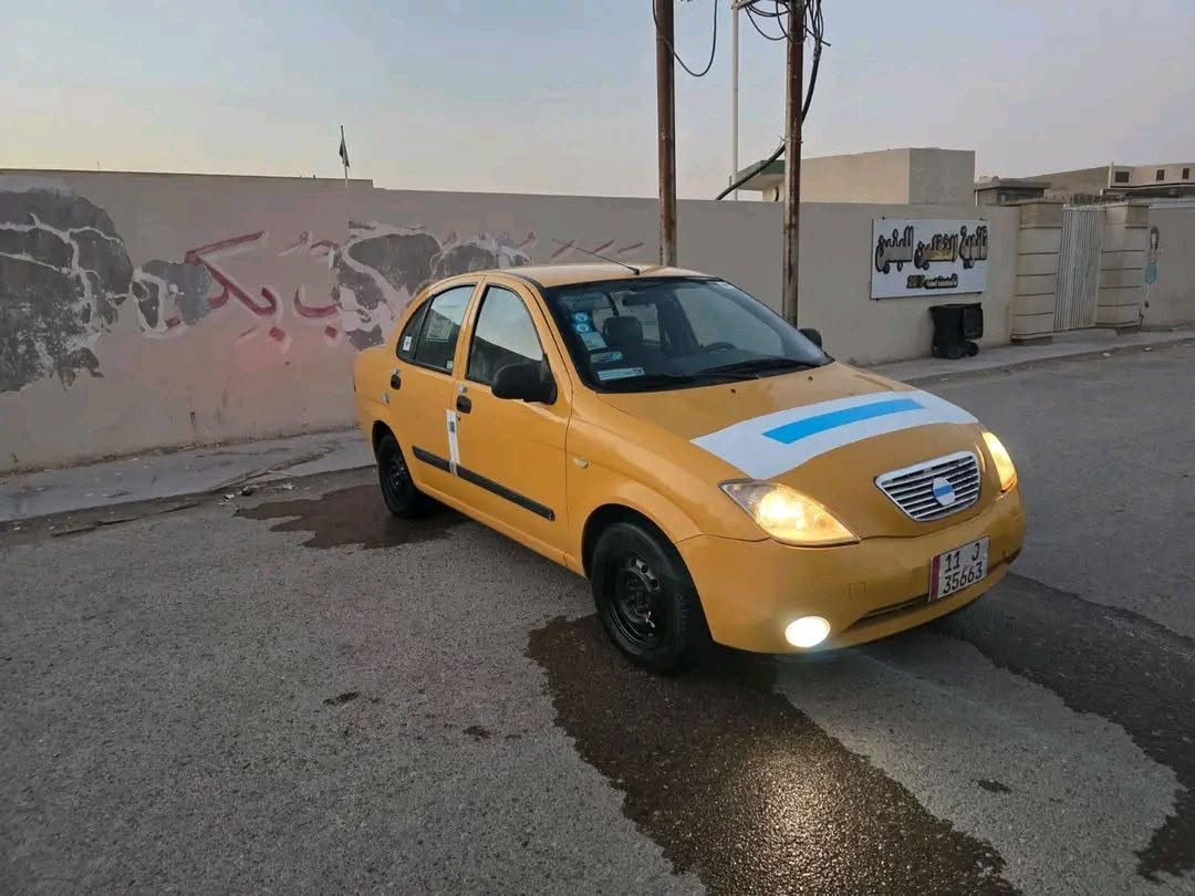 طيبه للبيع موديل 2015 سياره جاهزه من كلشي محرك و كير  و تخم تاير و تبريد شغال سياره مصفره هيه و غرامات 
عنوان السياره بغداد شعب
السعر ٣٣ وبيها مجال 
رقم الهاتف ***********
