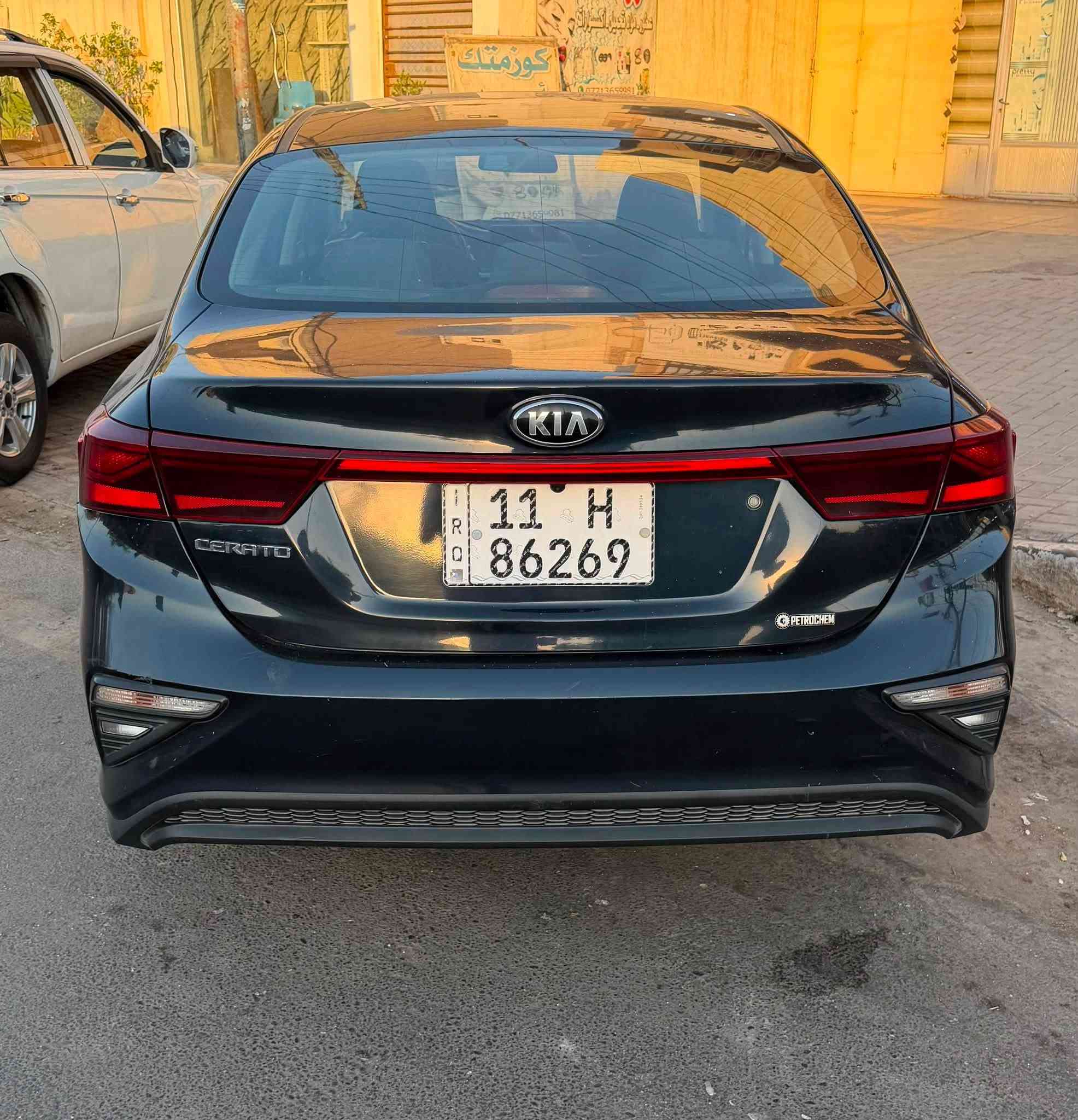 السلام عليكم كيا سيراتو لون حبري خليجي 2019 بدون ضربه ولا صبغ مكينه 1600 السعر 135 وبيها مجال بأسمي العنوان بغداد حي الجهاد الأتصال  ***********

