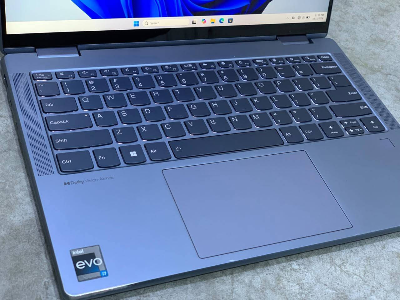 لينوفو Yoga 7i • كور i7-١٢ • ١٦ جيجابايت رام