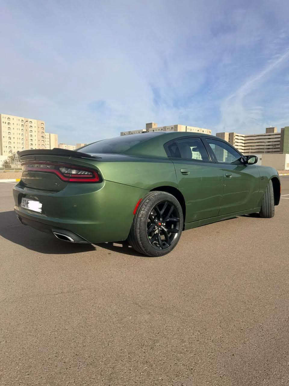 سلام عليكم اخوتي 
تشارجر 2022 sxt المواصفات المعروفه بهاي الفئه 
اخوتي السياره حادثها جاملغين أماميات وبنيد بدون لغود وشواصي البيبان  السايق والخلفي كلير امريكا صبغ فقط السيارة محدثة كت art غمازه اخوان السيارة أبيعها جاهزه بدون أي نواقص السعر ٢٠٠ ورقة قفل السيارة جاهزه المو شراي لا يتصل ويتعب نفسه لأن نضيفه وبالحقيقه احلى من الصور 
الرقم *********** مكان السياره بغداد صليخ 
ممشى
