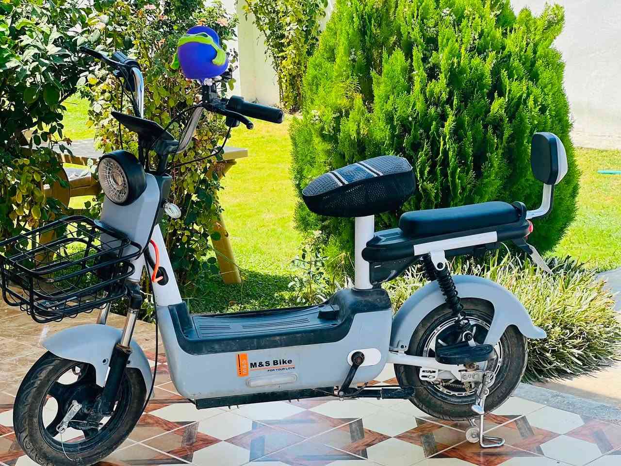 #للبيع_دراجة_شحن
#موديل2026
4 بطاريات #شرط مايصرف شحن
#سرعه60
4 كَير
سويج وبصمه وكرت
تشغيل عن بعد ، قفل وفتح
#بلوتوث_شغال
#انارة_جانبية_لدات
#السعر260 وبي مجال
#مكاني_بيجي_قرية_جريش
***********
