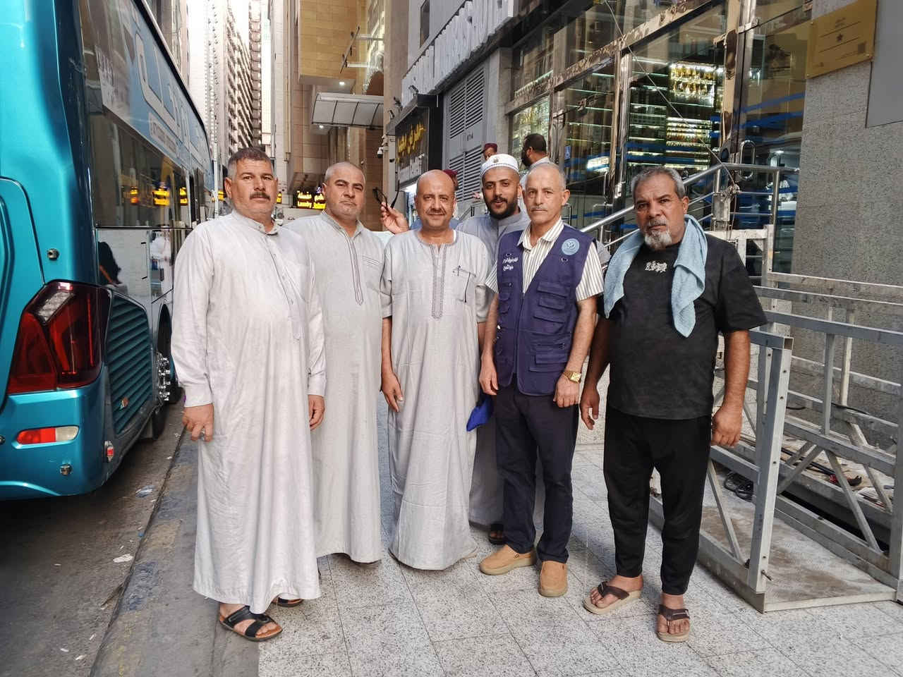 🕋ليست كل الرحلات تُقاس بالمسافات، فهناك رحلةٌ تُقاس بما تزرعه في القلب من نورٍ وسكينة🕋 . مع عمرة المولد النبوي الشريف 1448 هـ، كن من ضيوف الرحمن🕋 ، واستقبل أيامًا مباركة في رحاب مكة المكرمة🕋 والمدينة المنورة بميلاد خير الانأم 🕌
نتشرف بخدمتكم ضيوف الرحمن لرحلتنا القادمه ان شاء الله تعالى
برامج منوعه واسعار مختلفه
تبدء من 475 دولار
عن طريق البر
------------------------------
850 دولار عن طريق مطار بغداد الدولي والتصريف من حق المعتمر
كل البرامج تشمل--------- 
5 ايام في المدينة المنورة السكن فندق كرم رويال باب السلام 
5 ايام في مكه المكرمه السكن فندق ميسان المحبس جهة الباصات 
الخدمات المقدمه.......
المبيت في مزرعه في حائل 
وجبة الإفطار في مزرعة حائل 
طعام وجبتين بنظام البوفيه المفتوح لكل ايام الرحله في المدينة ومكة
هدايا احرامات وحقائب ومزارات المدينة المنورة ومكة المكرمة....

للحجز والاستفسار
*********** واتساب
*********** واتساب
جوهرة دجله للحج والعمرة والسياحه الدينية 
بغداد المنصور شارع 14 رمضان 
-----&&----------&&----- 
ضيوف الرحمن للحج والعمرة والسياحه الدينية 
بابل الاسكندريه مجاور صيدليه
 البنفسج 

خادم ضيوف الرحمن 🤲 سليم الشجيري 🙏
