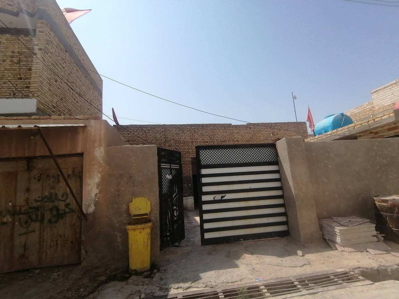 بيت طابو بشارع الصيني  مجاور سيد مهند مساحته 250
تصال عل هاذا الرقم***********
