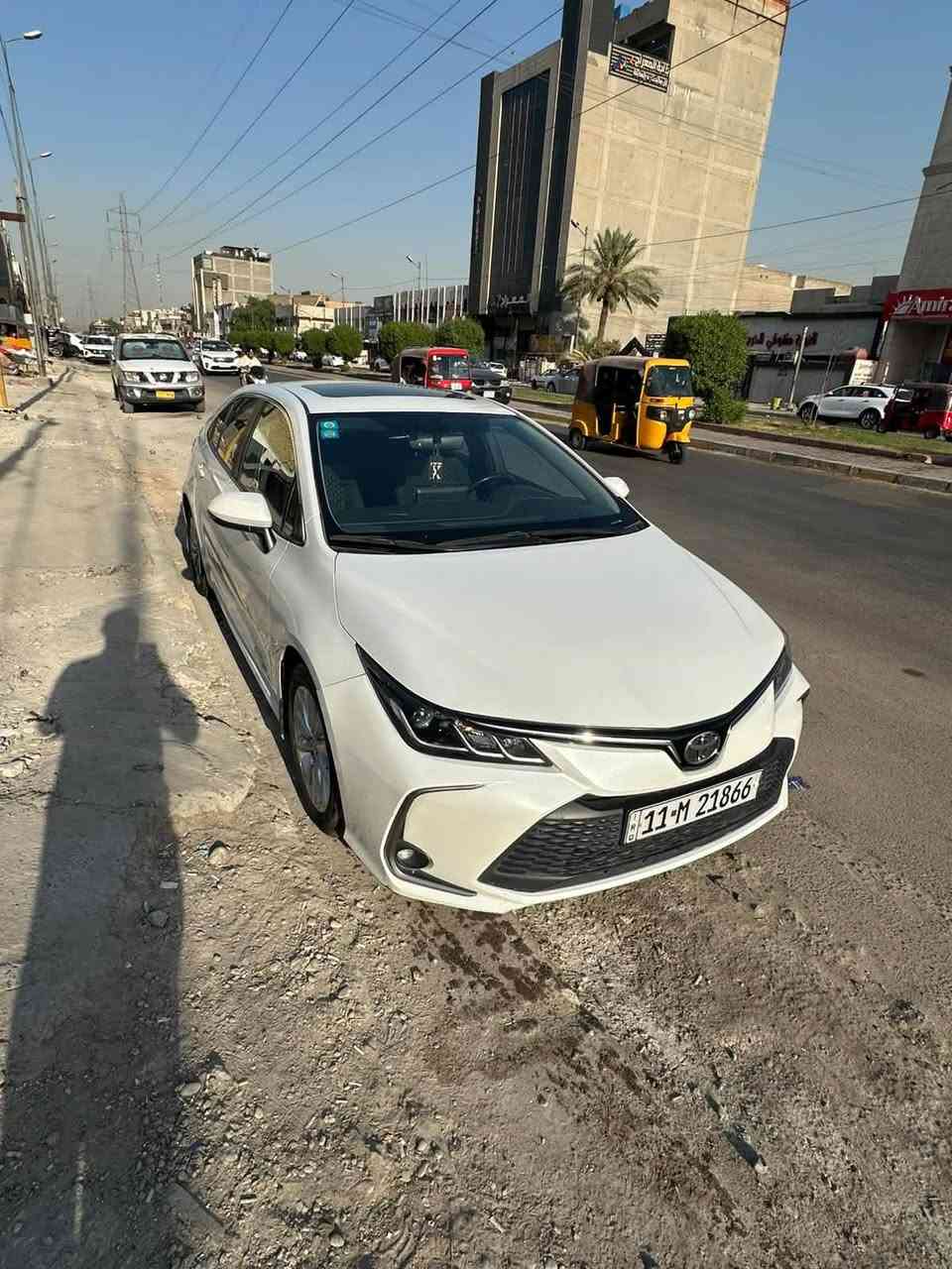 كورلا خليجي ساز
بيها ضربه بسيطه موجود صوره الضربه بلمنشور
ماشيه ٤٢ 
السياره كلش نضيفه 
***********
مكان السياره الحريه الدولعي
