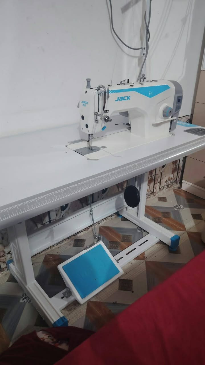 مكينه خياطه بعدي جديده استخدام شهر نضافه 99بالميه السعر 375وبيه مجال بصيط المكان نجف المشخاب ناحيه القادسيه***********
