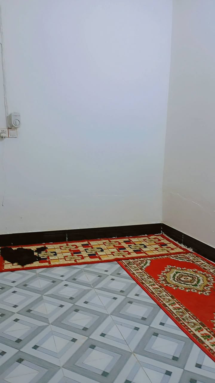 دار مساحه ١٠٠م بناء بلوك عكاده موقع مميز السعر ٢٥ مع المجال زراعي حي ميسان خلف سكله الكرعاوي استفسار***********
