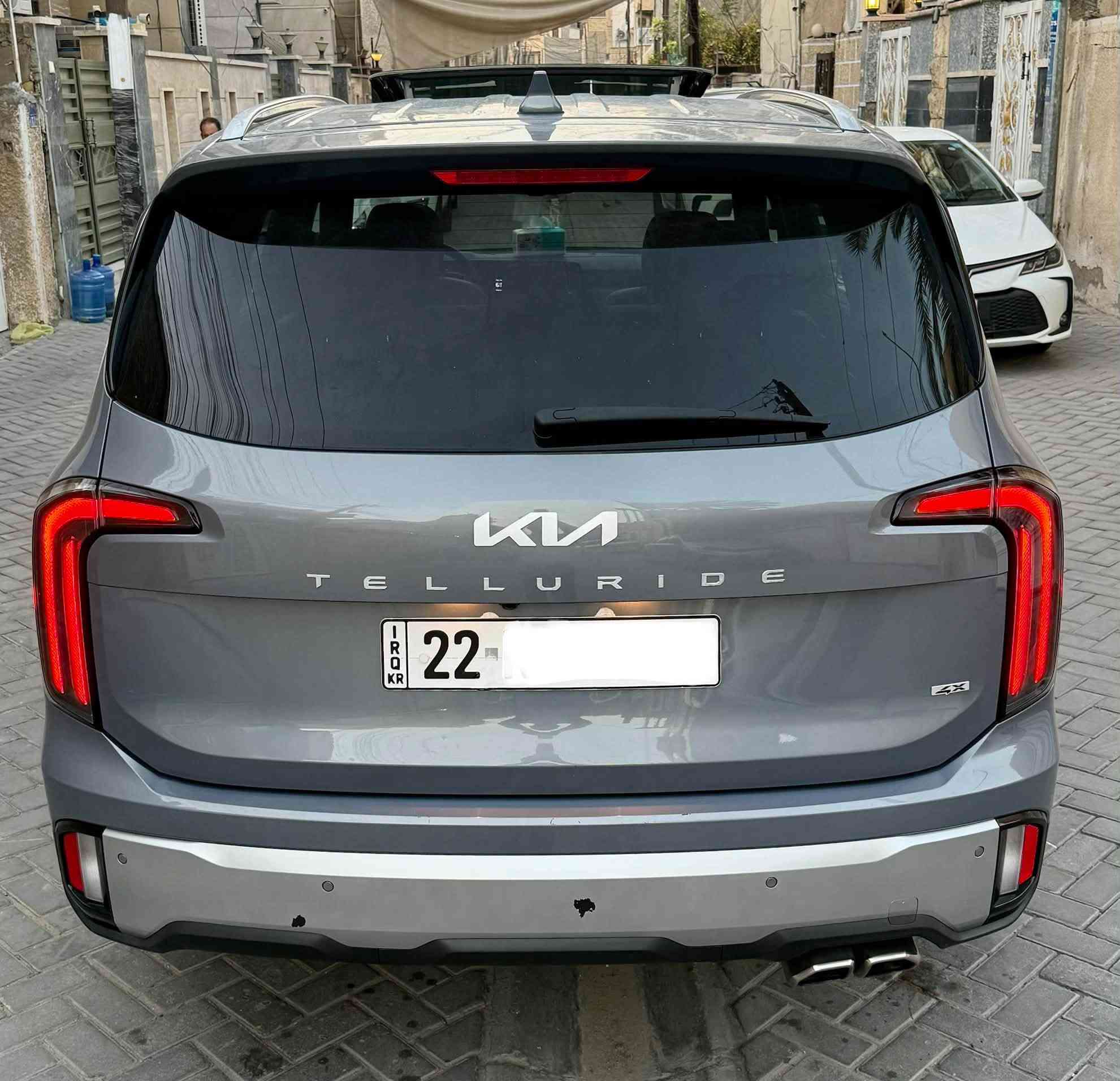 السلام عليكم كيا تلورايد 2023 فول مواصفات كشنات تبريد وتدفئة بردات جانبية فور ويل داخل كشنات ماروني سيارة جداً نضيفة امريكي فقط جاملغ مفتوح جهة سايق بدون حادث مبدل رقم اربيل مكانها بغداد 
***********
