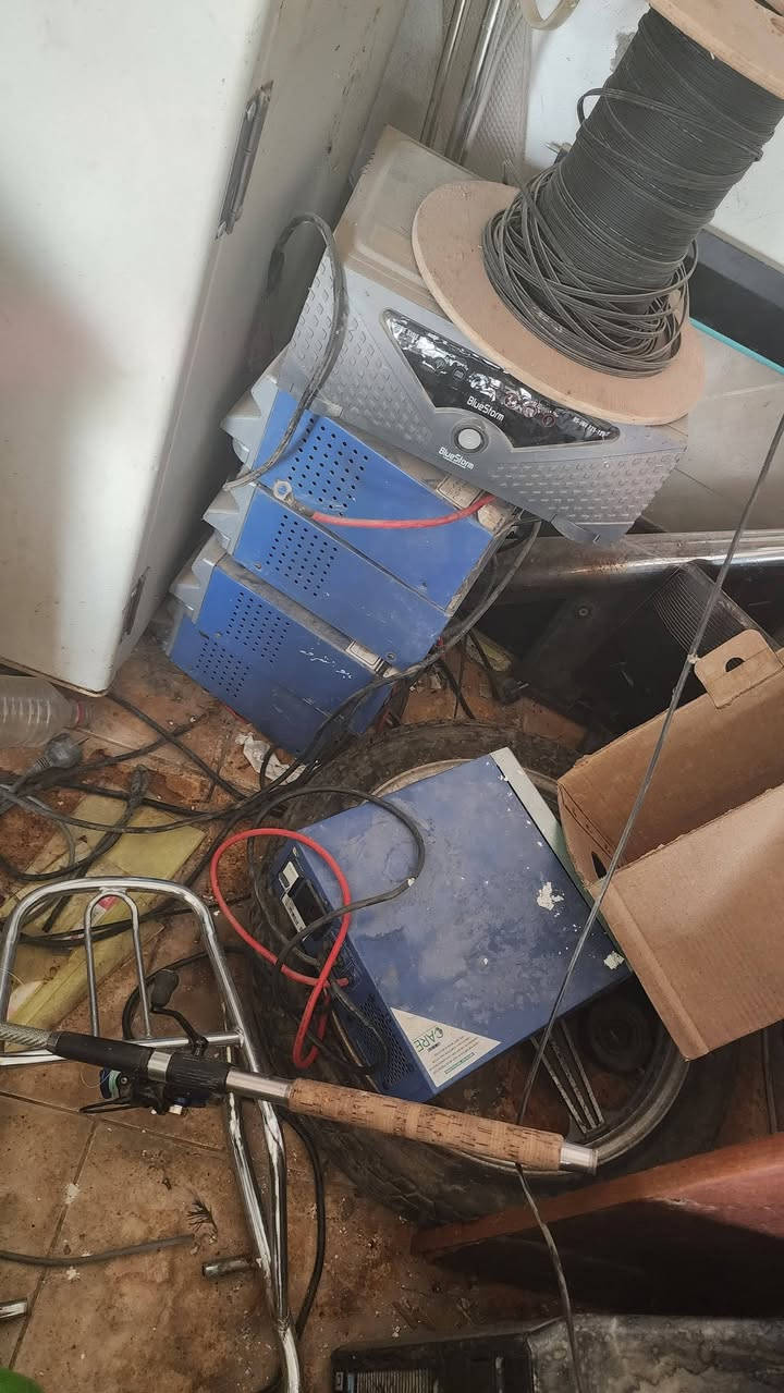 عاكسات 12V • عاطلات • ١٠ قطع