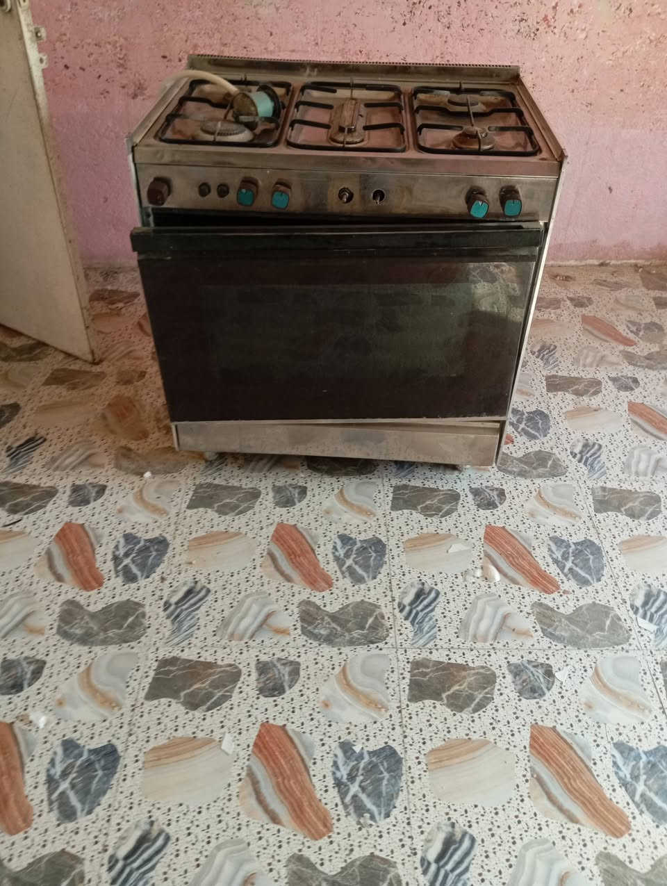 طباخ عشتار للبيع شغال ع فحص
المكان القاسم للتصال ‏‪***********‬‏

