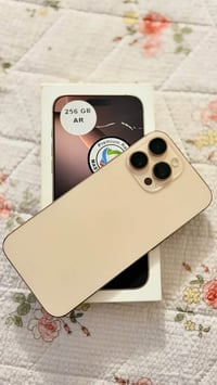 آيفون ١٦ برو ماكس • ٢٥٦ • بطارية ٩٠
