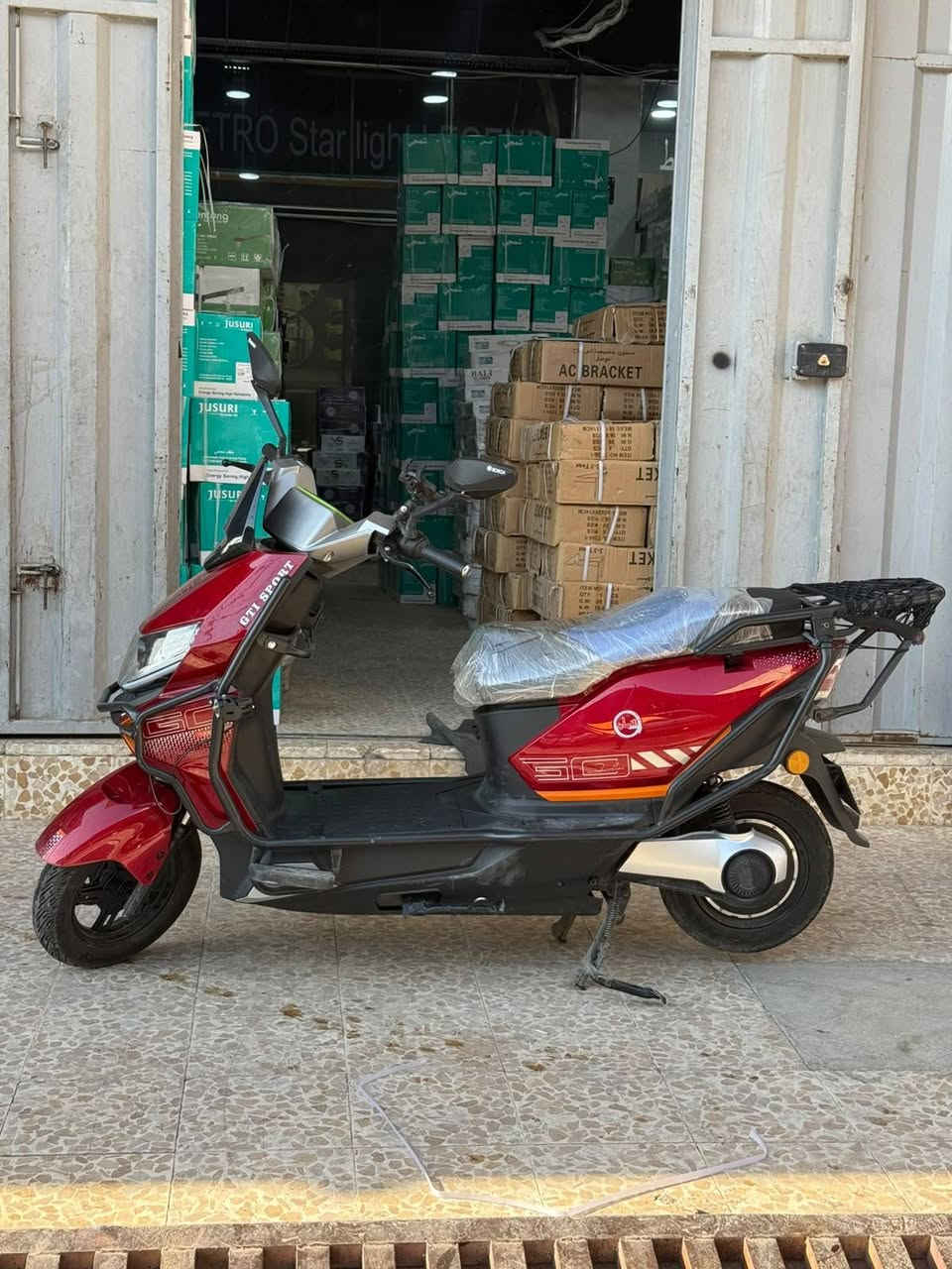 السلام عليكم يتوفر دراجه شحن للبيع شركه الامان ثلاث سرعات ملف 2000:السعر 900وبيها مجال تواصل عبر 
الحاص او عبر الرقم ***********
الي مو شراي لايتعبني
