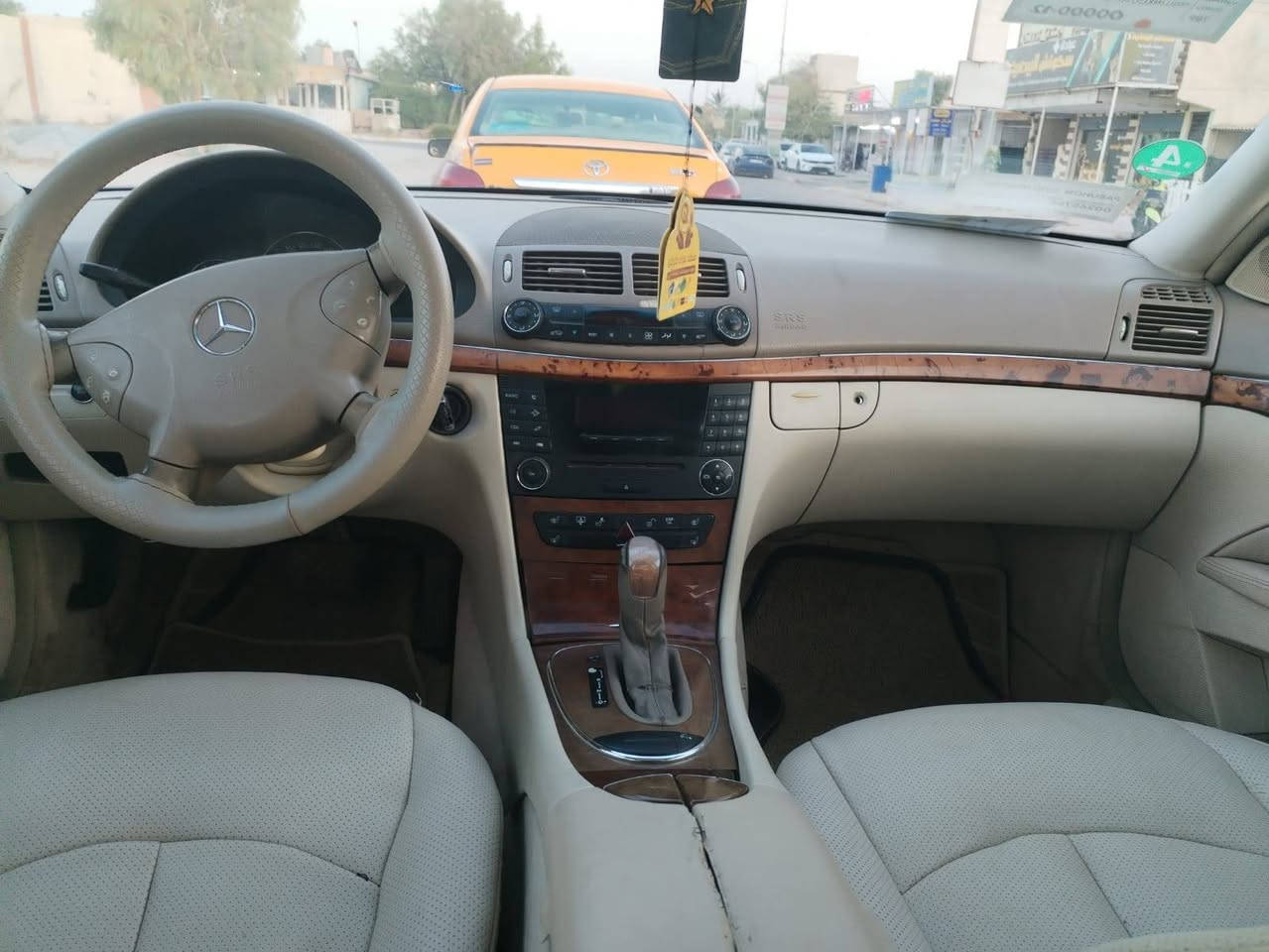سلام عليكم مارسيدس 2005 اس 300 سياره بيها نص جامرلغ فقط طرف سكن بدون دواخل سياره جهازه من كل نواقص السعر 125 وبيها مجال بصيط
***********
