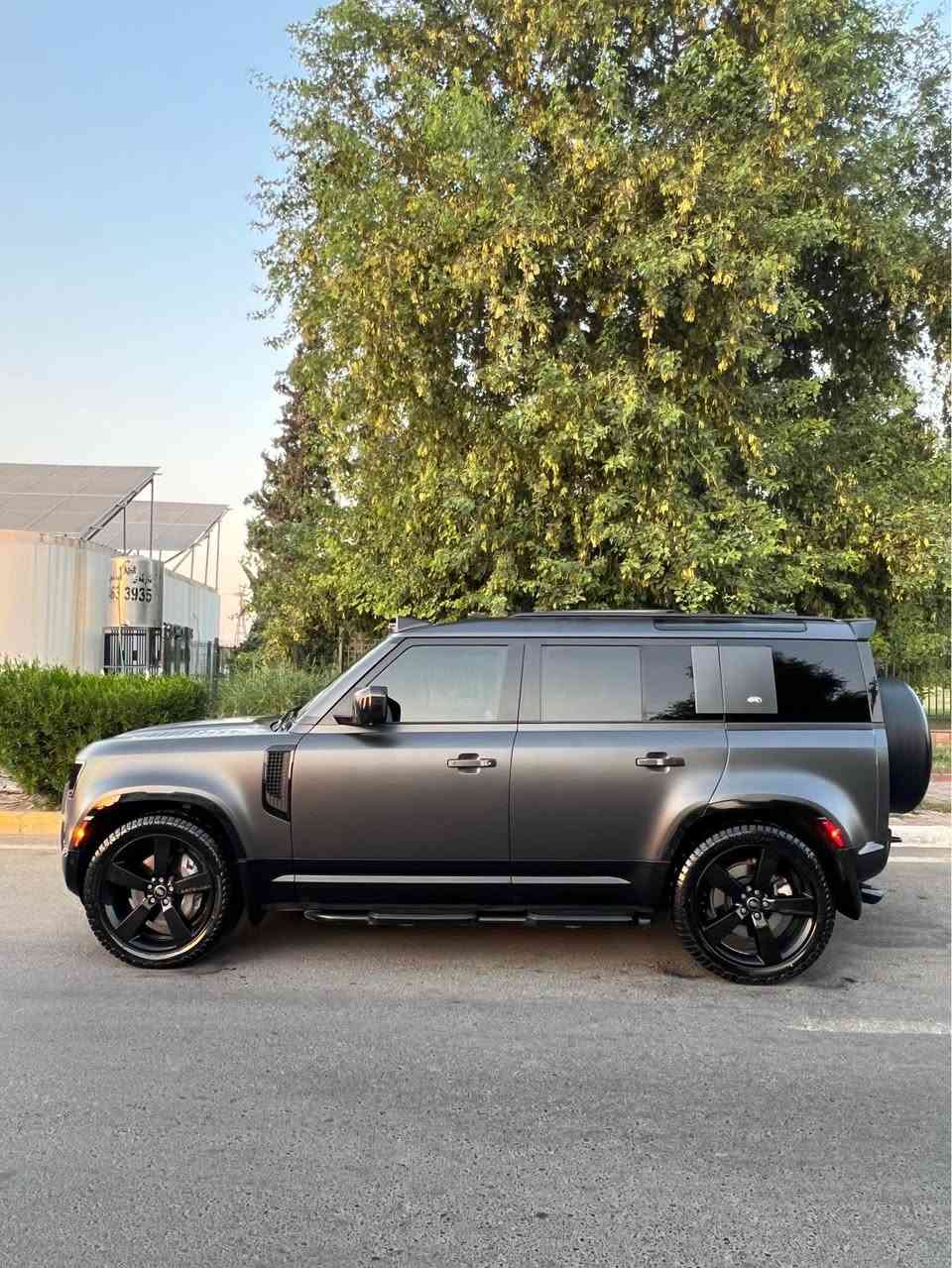 سلام عليكم 
Defender X Dynamic P400 2022
فول مواصفات سيارة فقط بدون داتاشو 
٦ سلندر 
وارد امريكي 
ضرر سيارة نص جاملغ خلفي صبغ
بدون دواخل بدون ارباك 
سيار جديد مابي نواقص
كامل مغلف ppf مات 
بيها موافقة جام مضلل
سعر ٥٢٥ ورقة مجال بسيط
مكان اربيل
واتساب *********** أربيل, العراق
