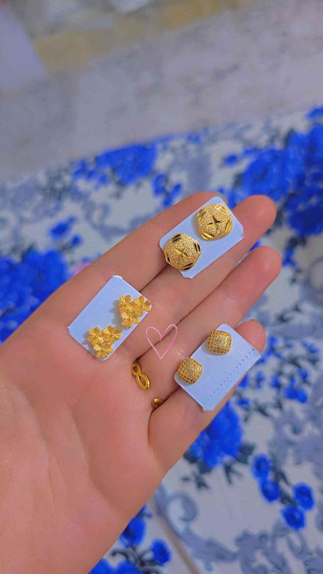 بنغالي ضمان فحص بالقاصر بفلاش بعطر اذا كشف ولو واحد بالميه لا تاخذين الطلب يجيج الطلب معطر يوصلج وشوفي

نص مكتوب في الصور:
- 25
- 10
- 5