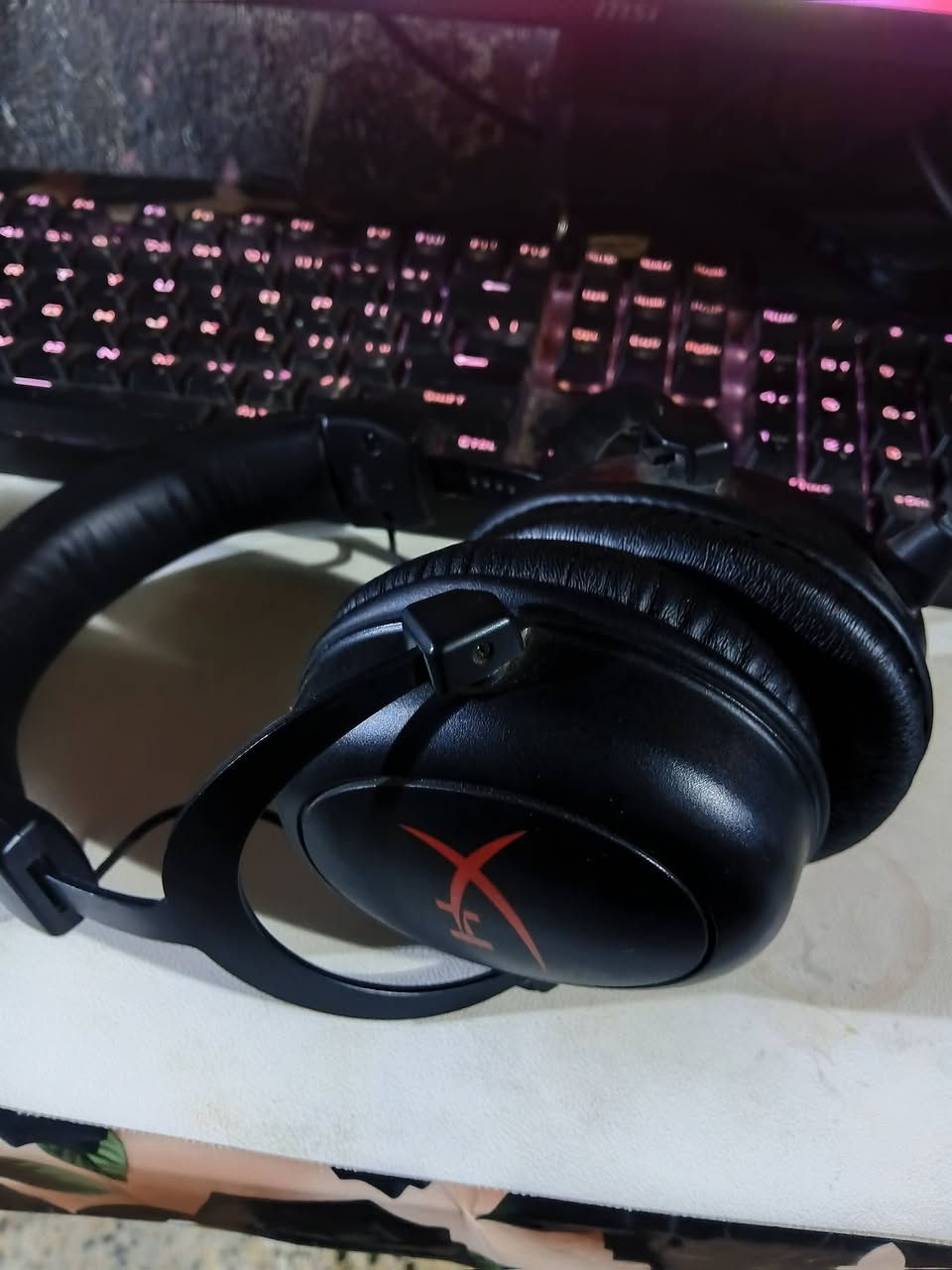 تجميعه كامله للبيع
مواصفات الكيس بلصور
مع ٢ شاشه وحده msi حجم 25 fhd 180hz
والثانيه حجم 24 fhd 75 hz
Ups online maxma 3kv
 ماوس اتاك شارك ١١ 
كيبورد ريدراكون واير
سماعه كلاود ٣ وايرليس
السعر كيس فقط بمليون 
السعر شلع مليون و٤٠٠
عنوان بغداد الحريه ماعندي توصيل ***********

