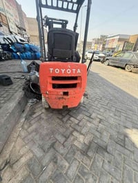 شاحنة • ما بيه محرك