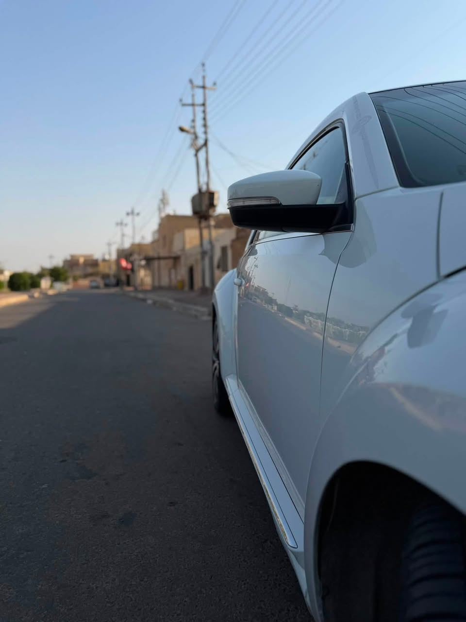 السلام عليكم بيتل 2018 SE 2.0tsi
فول مواصفات 
 ، السياره حادثها من امريكا فقط دعاميه 
اماميه ماشيه 100 كيلو
بالعراق صارت بيها طخات سطحيه بلجاملغات الاماميه بدون دواخل وتبدلن بقطع اصليه وربع بنيد تقريباً صبغ بدون ايرباك بدون دواخل 
السياره جاهزه للاخير بدون مصرف نقصها الوحيد دبه زراگات 
السياره بانورما ، شاشه كبيره ، تدفئه كشنات ، تدفئه بلمري 
هيتر جامه خلفيه ، نقاط عمياء ، رادار خلفي توقف ذاتي 
كامره خلفيه , ابل كار بلي اندرويد اوتو ، داش كام امامي خلفي ،
سستم صوت عالي ونقي جداً ، مع باقي مواصفاتها المعروفه 
سعر السيارة 115$ بي مجال لاتقارنها بغيرها الي بدون بانورما وشاشه صغيره رقم بصره الجديد سنوية 2030 مشروع وطني  ،
مكان السياره ميسان العماره
***********
 
3VWJD7ATXJM711176
