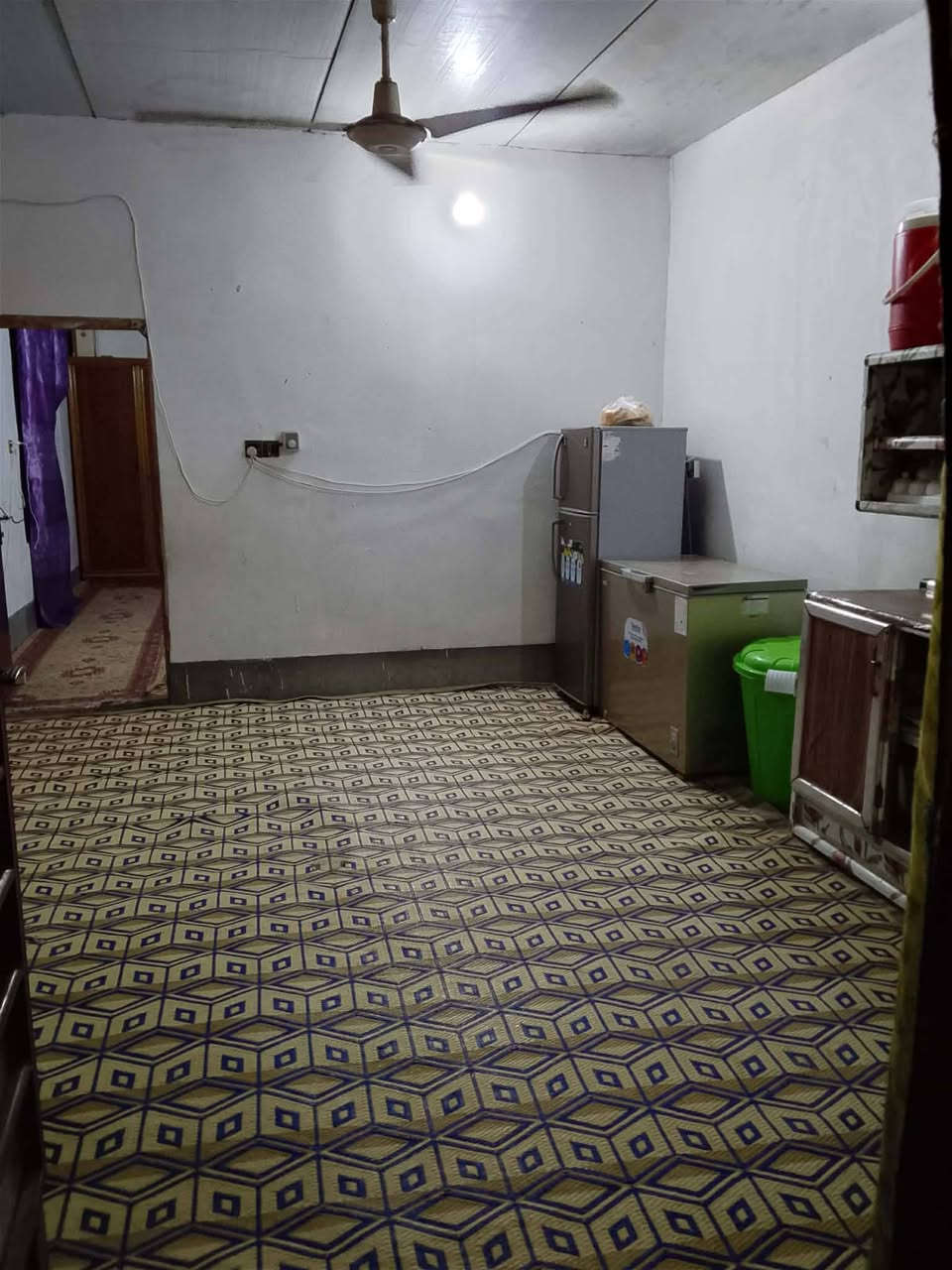 السلام عليكم
للبيع مستعجل مشتمل مساحة 150 متر طابو زراعي  يحتوي على غرفتين وصحيات موقعه طريق المفرق العطيشي يبعد عن الشارع العام السايدين 200 متر الخدمات المتوفرة كهرباء ومولد وماء اساله  السعر 17 مليون ويرهم اقصاط للاستفسار الاتصال على اارقم ***********
