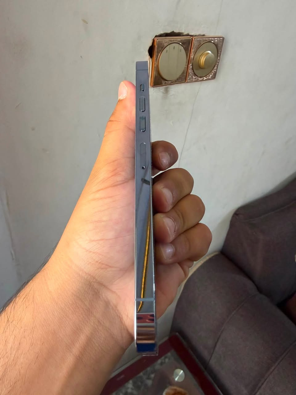 ايفون 13 برو ماكس وتر ما مفتوح بطاريه 77 ما معلايه ! وذاكره 256 جهاز زلغ واحد مابيه نضافه الف جهاز كله شغال وشحن ميصرف رايده 675 مجاله بسيط عنوان بياع الشرطه الخامسه شراي اتصل *********** ♥️
