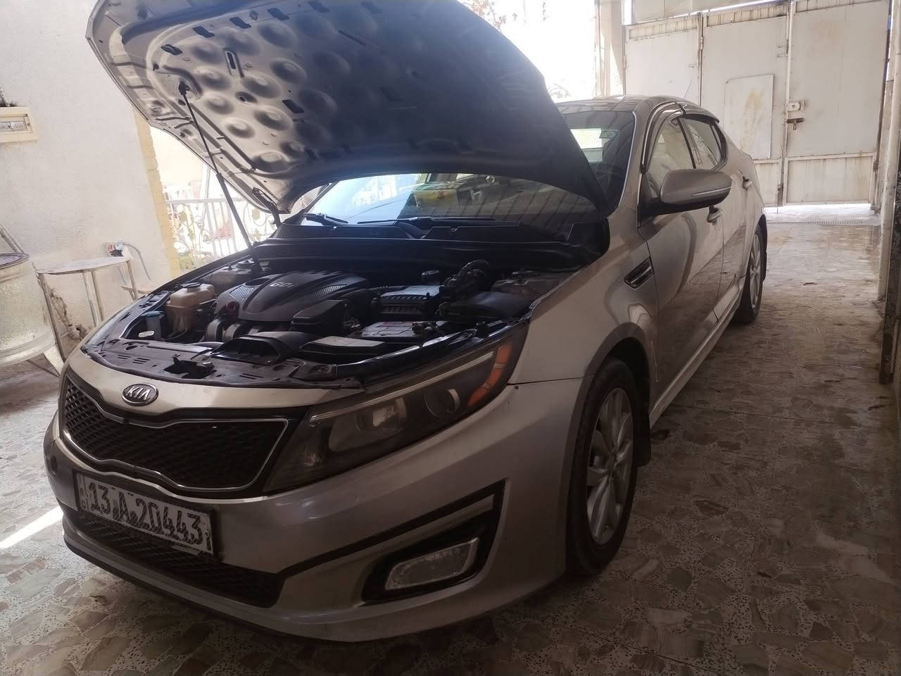 السلام عليكم اوبتيما ٢٠١٥ امريكي ضربه ب الصندوگ محرك 2400 GDI
گير ما بيه خلل
كهربائيات شغاله
حداديه 90٪
تبريد منظومه جديده ب 700 
محرك 2400 GDI معروف يجي بيه نفخه ب القبق فقط
ب 100 و بيهه مجال 
*********** 
*********** 
مكاني بصره
