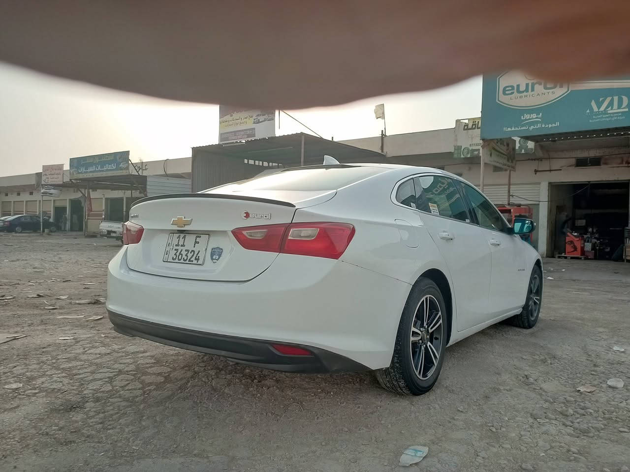 السلام عليكم للبيع او المراوس باحدث منهة
ماليبو موديل 18 كير AT المرغوب  رقم بغداد باسمي بيهة مكانات صبغ ابيع احزام مكفولة شواصي تكم قمارة بنيد صندوك ما بيهم صبغ جاهزة كلشي ما تصرف عليهة معروضة ب 78 وبيهة مجال مكانهة واسط الصويرة وهذا رقمي ***********
