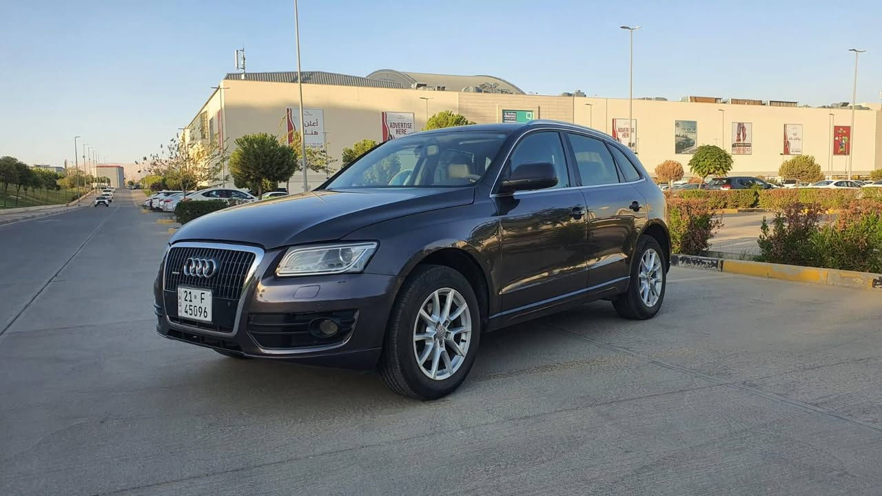 Audi Q5 quttro  2011
بێ بۆیاخ 
سعر 79 ورقە  قفل🔒
***********
🧲دەبڵ ئەکسل و و فول مواسەفات جگە لە سلاید
بەناوی خۆمەوەیە بێ کێشەیە 
کارەبیای و تەبرید و گەرمی هەموی بەشەرت 

مكاني سليمانية 
سيارة باسمي تحويل وكالة مباشر
*******************
الموديل : 2011 
مواصفات كواترو يعني دبل اكسل
محرك 4 سلندر ٢٠ تيربو (tfsi
 ***************
سيارة مكفولة من صبغ 

******************
مواصفات
Gps
شاشة اندرويد
ماشي ١٣٣ ميل
كاميرا  
بريك بصمة
كشنات جلد
تحكم ستيرن كامل 
تبريد  قطعتين مركزي
سلاجة
حساسات  أمامي وخلفي
نظام أوتو هولد 
تحكم مقاعد كهرباء
تحكم زجاج كهربائي
سنتر لوك
مشغل أسطوانات (CD) 
مدخل AUX و USB 
مصابيح ليد
مرايا كهربائية
بردات خلفي بلادي
مثبت سرعة
مانع إنزلاق
بلوتوث
07702️⃣1️⃣7️⃣5️⃣4️⃣8️⃣8️⃣ السليمانية, العراق
