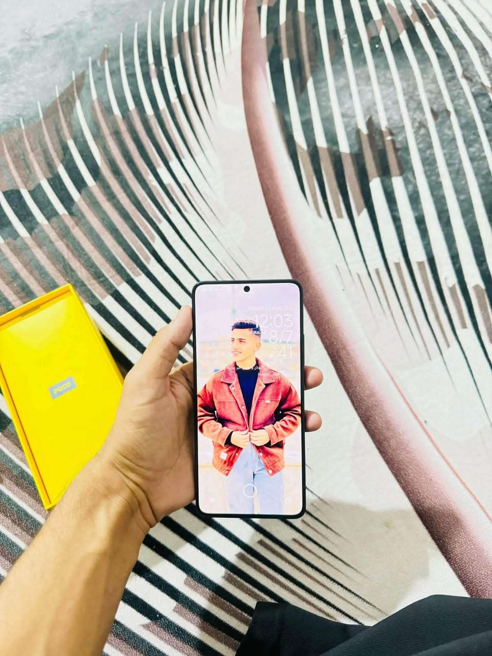 سلام عليكم جهاز بوكو x6برو 5G جهاز نضيف بعده بجيس غراضه كامله ويه الكارتون وين ما يعجبك نروح نفحص جهاز رايده ب350وبي مجال قليل مكان عماره رقم ***********
