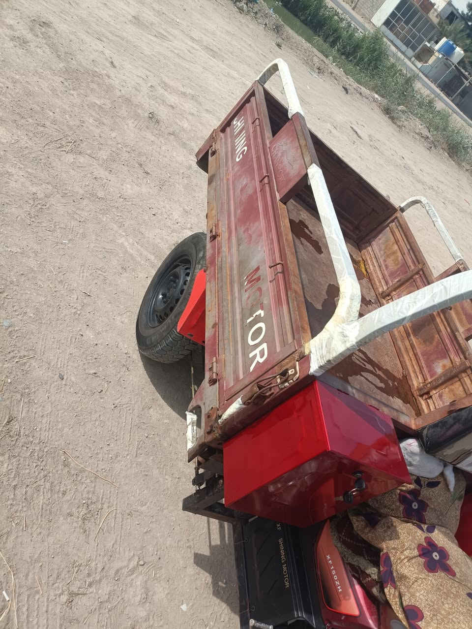 السلام عليكم ستوته للبيع مديل 20اوراق أصولي مكتب حسين مكفول الشاصي ومحرك كهربيات توتير جدد سعر 1450وبيه مجال مكاني كربلاء فريحه ***********
