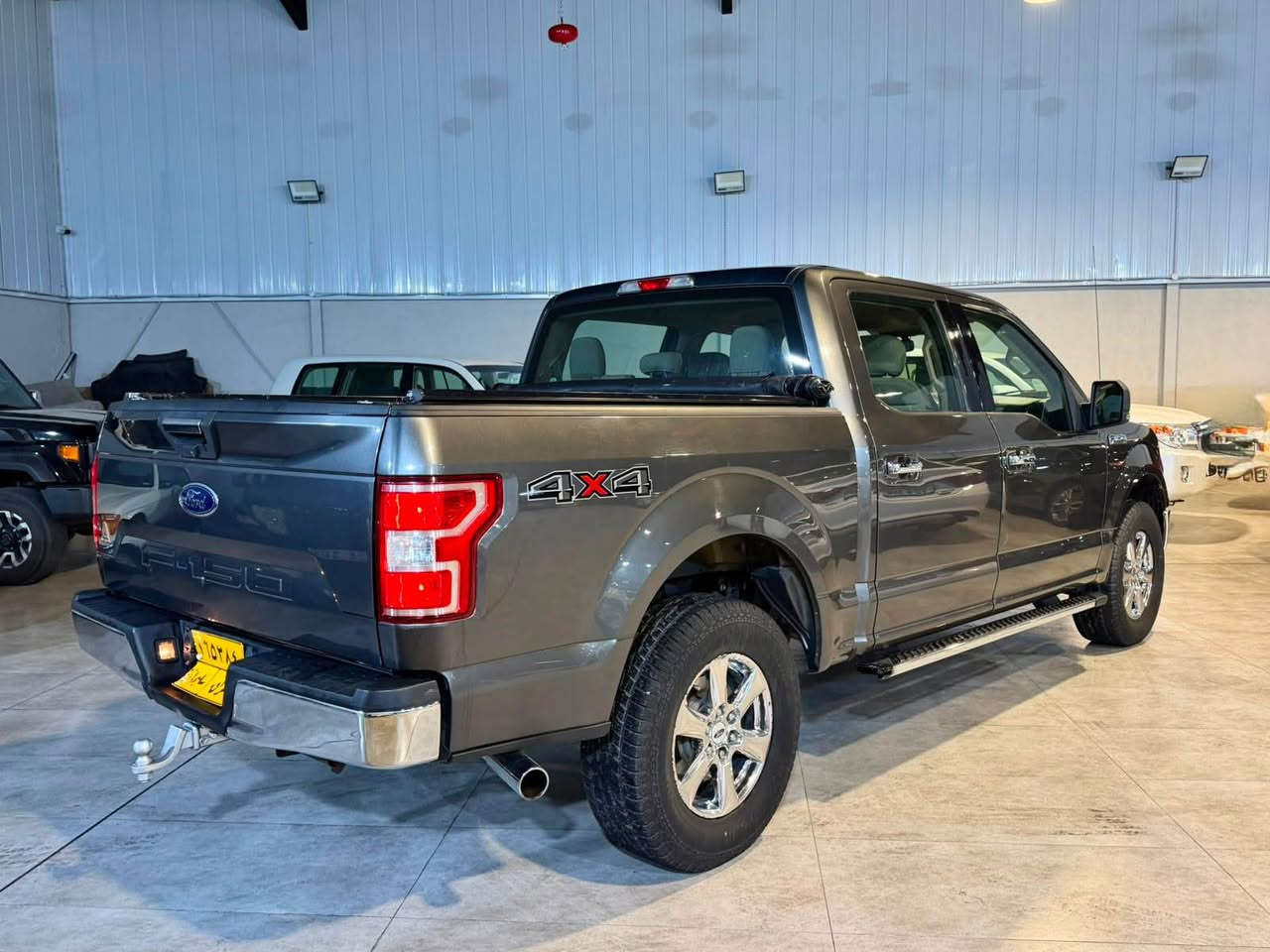 بسم الله الرحمن الرحيم 

ارخص سعر كل عراق  208$ ورقة  قفل🔏🔥🔥👋🏻👋🏻

‏ FORD F150 XLT 2019
◽️فؤرد F150 مواصفات XLT موديل 2019
مواصفات خليجي وكالة شريكة القاصد ✅
فور ويل ( دفع رباعي ) 4X4
بودي قصير باب كبير مرغوب
لون نفطي

◽️محرك  V8 5.0L  تمانية سلندر  محرك مرغوب 🔥
🔹گير  10 نمره مرغوب 🔥✅
🔹گير و محرك بشرط ✅
🔹ماشية ( 65 ) الف حقيقي بشرط
🔹سيارة جديد مثل شريكة 

◽️سيارة كلين تايتل وكالة شريكة القاصد📦
🔹سيارة دعامي للدعامي مكفولة كفالة عامة شرط✅

🔹سيارة داخل و خارج كل جديد نفس بيلادي📦
🔹بيها اتنين سويج بيلادي و كتلوك كل موجود📦✅

◽️مواصفات XLT 
(   فور ويل . داخل بيجي . شاشه كبير . كاميرا . تشغيل عن بعد  .  اوتو ستار ستوپ . كشن تتفيئة  - كشنات كهربا . سكليتر كهربا . تبريد مركزي . بريك بصمة  . داخل بدي ليد . ڤوليوم . تحديد سورعة . لايت زينون . يدة نيكل . ويل بيلادي نيكل. بعد هواي مواصفات )

◽️محرك كير  بشرط ✅
سياره حيل نظيفه كلشي علي بلاد لوك
بسميً السنويه بشرط تحويل و خرامه
سياره مابيها دينار مصرف كامل من كل نواحي

◽️نظافه ١٠٠٪؜ كامل سيرفس بدون نقص و بدون مصرف سياره اي نقص مابيها 
4 أيطارات جديدة ويل تحتها 
تاير و ويل بيلادي شريكه 

نفسي يوم /تحويل و كاله حاظر
مكان / داخل سليمانيه🌆

◽️سعر _ 
◽️موبايل / السليمانية, العراق
