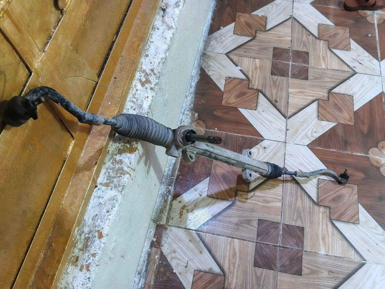 مشط سوناته موديل 12
بدلت حداده كامله ومنضي منه بدلته فه نضافه نص عمر للبيع 
السعر قفل 50
***********
