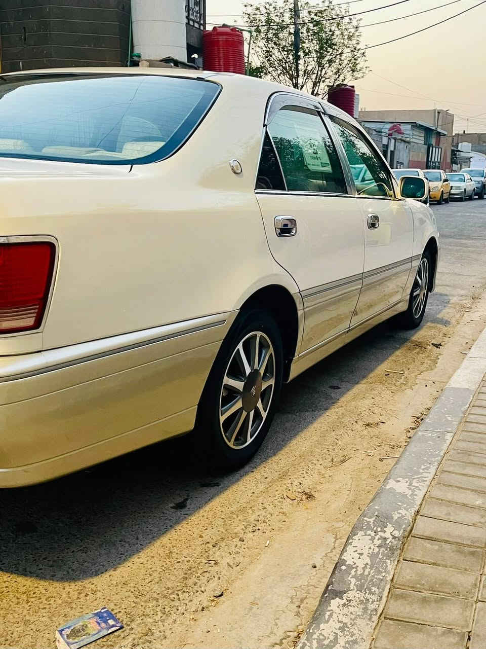 كراون ملكه
مديل2000 مداور ثاني يوم بأسمي رقم انكليزي بصره

*محرك   ( vvt) شرط حاويه جديد

*تبريد امامي وخلفي 

*برده كهربائيه

*مضخمات خلفيه

*4كشنات كهربائية

*عينه ليزريه جديده بالكارتون

*4 دكم فول عده الفتحه شاصي 71

*كرستال اصل

*دركه صاج

*شاشة كرستال

*ستيرن كهربائي 

*مضخم صوت 

*زنون بلاد

*ويل نجمه 

*تخم تاير جديد 

مگفوله من الگص والحادث علمٱ عن السياره نقل جثه
 سياره مسستمه سستم جديد بالجيس بالكارتون غرفه جديده باكملها سياره مال جناي متعوب عليه 
السياره ماعوزها برغي كامله مكمله من دواخل من تأير حداديه طوبه كهربائيات كلها شغاله ماعوزها بس خيال 
مكان السياره البصره قبله حي القائم 

💲السعر 115$ وبيه مجال قليل

للاستفسار ‭***********
