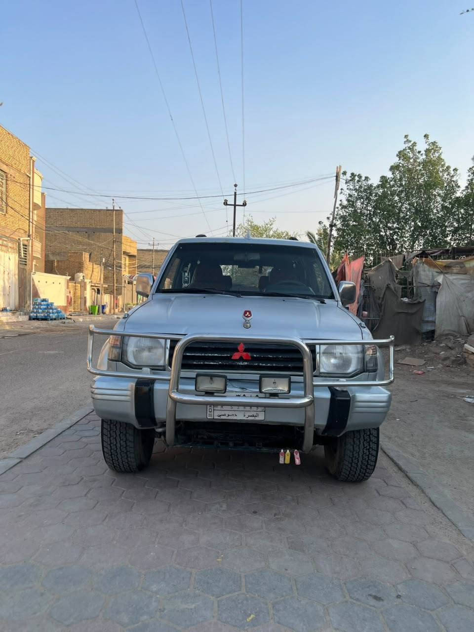سلام عليكم باجيرو موديل 95 جاهزه من كلشي نقصهه بس تبريد سنوية ل28  مداور ثاني يوم مكينتهه فيفيتي 2500 سياره خير من الله مكانهه ناصريه مركز 
رقم التلفون *********** سعر40وبيهه مجال
