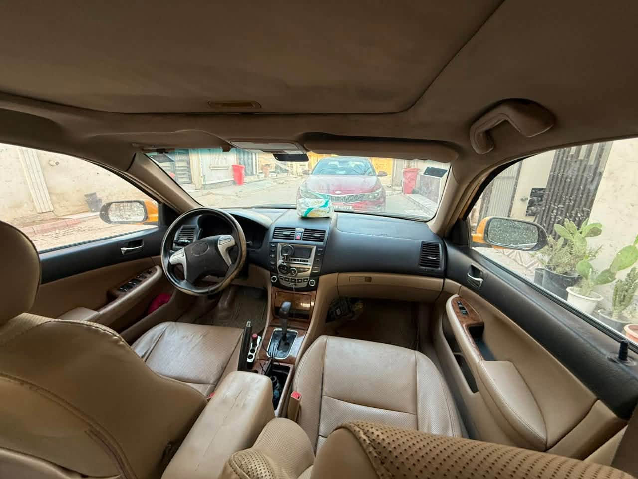 BYD F6 موديل 2011 للبيع
(37) بيها مجال بسيط لاغير 
محرك كلنت مسيبوشي 2400
كير ومحرك عقل  مسيبوشي ومكفولات 
تبريد مكفول فقط غاز ❄️
السيارة بيها منظومة غاز جاهزة
خزان الغاز الدائري بمكان السبير مرتب ونظيف
السياره بيها نقوصات بسيطه جويتر رونه عالي فقط ، ، وغرفتها تخبل ونظيفة وجاهزة 
مصفره هيئ وغرمات تحويل مباشر 
اخوان السياره مال واحد يشتغل بيها على باب الله يعني (مال خبزه ) بياع شراي مابيع اقساط مابيع وعده مابيع 

* دعامية أمامية تبديل أو تصليح حسب رغبه بيها كسر بسيط 
* زنجار بسيط بالهلالات يحتاج تلكيط
* الجاملغ الأمامي جهة السائق يحتاج تبديل أو صبغ حسب الرغب

مكاني بغداد - الدورة - البعيثه
رقم الهاتف : 

***********
