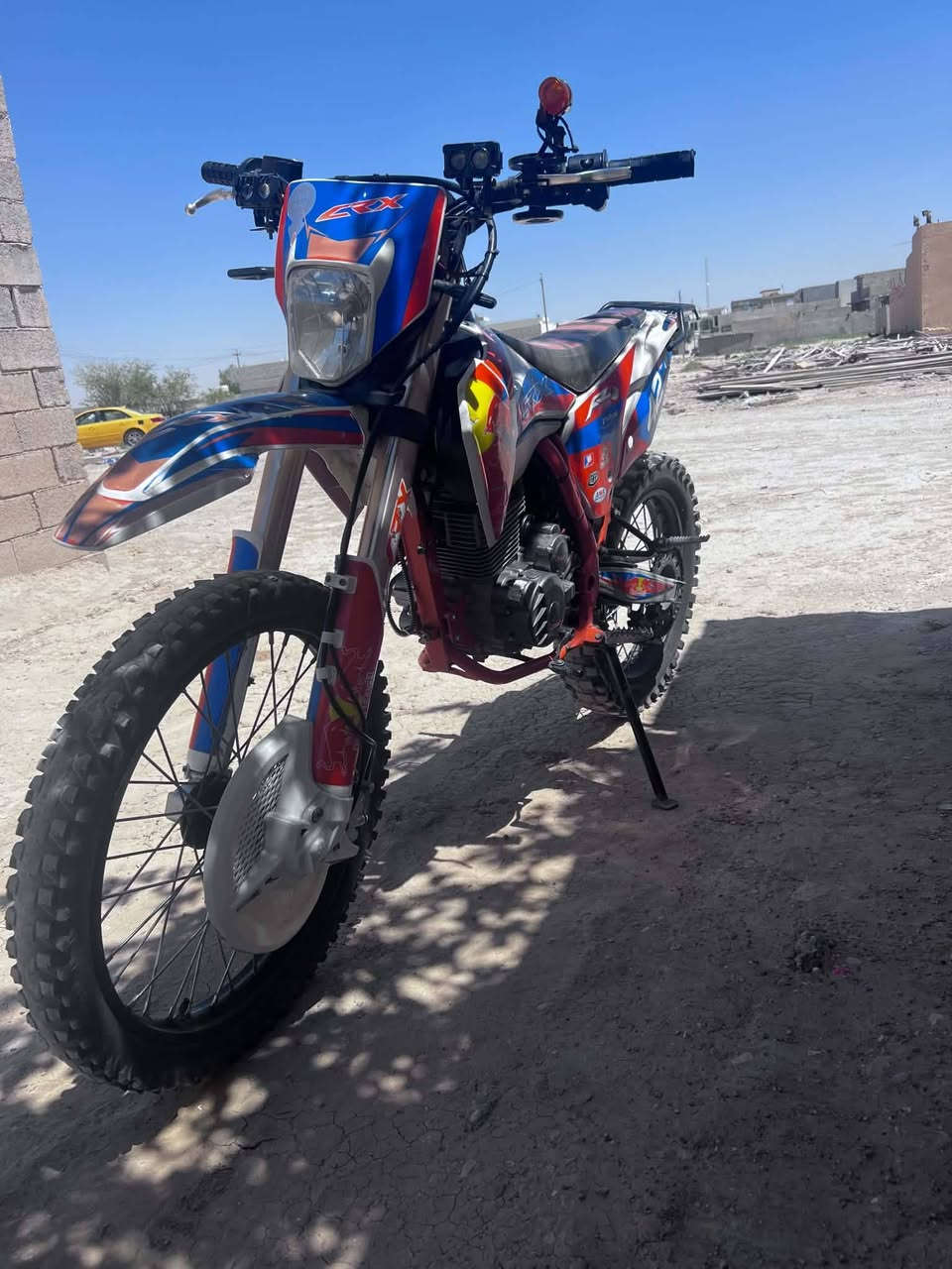 سلام عليكم قفاز  CRX موديل 2024  كامل مواصفات كله شغال مابي اي نقص سعر اتصال على هاذ رقم ***********مكان ديالى مندلي
