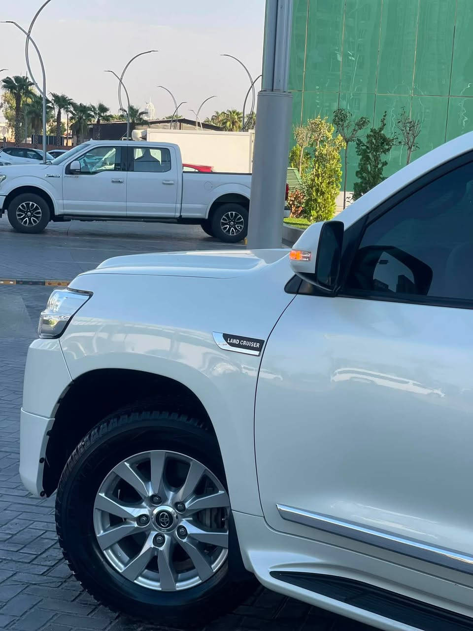 بسم الله الرحمن الرحيم 

سعر جوه سووك 458 ورقة 💥💥💰💰👋🏻👋🏻👋🏻

لاندكروزر 2021 ساز باب ثاني 

ماشية ٩٧ الف حقيقي 
رقم و سنوي جديد بسمي تحويل مباشر 
محرك ٦ سلندر ممفتوح برغي…. 

ملاحظة// سيارة شرط صونر بدون صبغ بدون فتح بدون حالوب فقط مكانين صغير pdr فقط فقط ❌❌

مواصفات باب ثاني// 
فتحة. شغال. ثلاجة. حساس. ٢ ارباك. كاميرا. كشن كهرباء. ماوس. فوليوم. داخل صاج. باب بصمه. تحديد سرعة… 👍

محرك گير صدر حداديه جديده 
تخم تايرات جديد اصلي… سبير مانازل 🧿
٢ بصمة بلادي و كاعيات وياهم 🙏🙏

مكان سيارة اربيل// *********** واتس آب ☎️☎️
