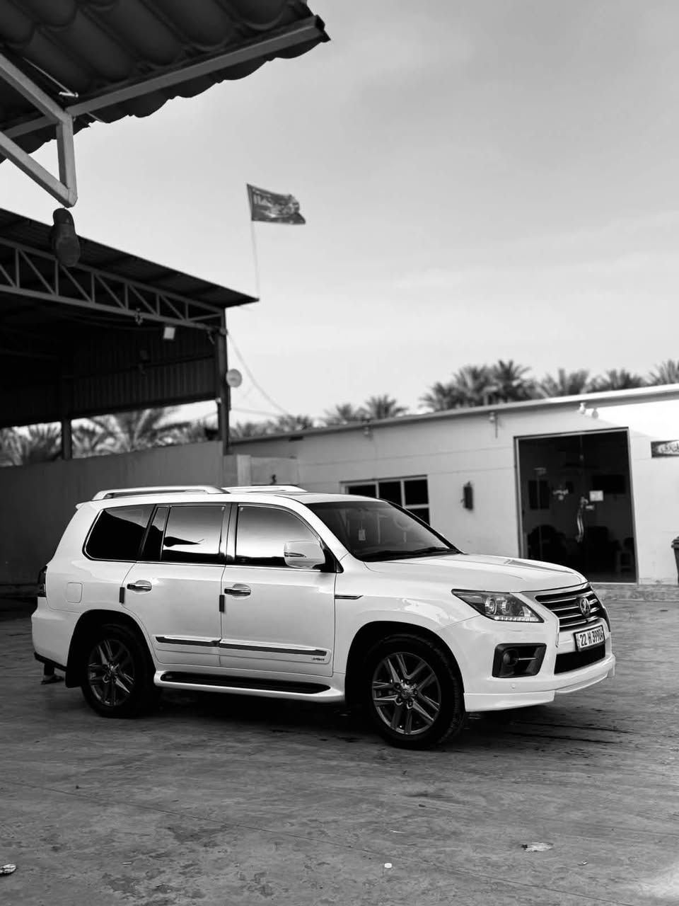 السلام عليكم لبيع لكزز موديل 2012 بريم داخل مشمشي lx570sport مكفوله من التبديل كير محرك مكفوله تخم دسكات تايرات جديده ماشيه 200 حقيقي رقم شمالي تحويل وكاله حاضر تضليل بلسنويه لبيع او مراوس برقم شمالي فقط مكان واسط الزبيديه :***********
