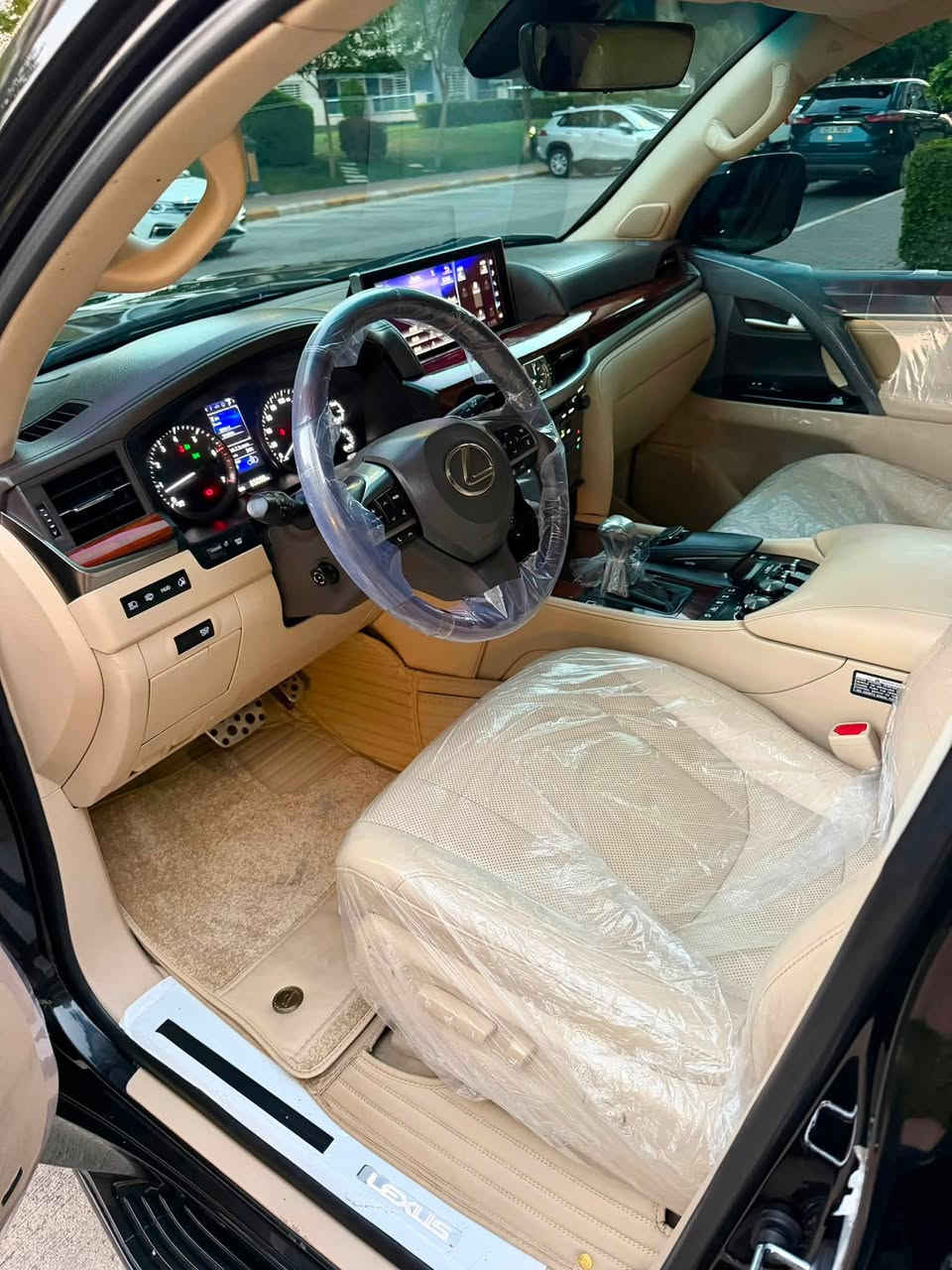 Lexus LX 570. Super sport     2018    65,000km
🔻ارخص سعر بكل العراق
أخت زيرو بل كارتون 📦📦
🔷(سياره بدون بدون موراوس )
🔹لكزس 2018   LX 570
🔹بريمی 📦 داخل بيجي
☎️***********      628$ 

‎🔹 مكفولة كفالة عامة من الدعامية إلى الدعامية
‏‎بدون صبخ .بدون بارد  ،بدون رصعات ،بدون حتى شخط🔹
‏‎دعاميات هم بدون صبغ ،رمل مابي ،لحية بدون صبخ ..بقية كلها بشرط
🔹ماشية 65 الف 
               
 فول فول المواصفات 🔹
‎  ➕بصمة➕ الانزلاق➕ورقة البيانات➕شغال كشن جلد و هيلتر 
الاحتلال➕راس ديفيد➕ 5 كاميرات  ➕ثلاجة➕زينون، جلد جاف  تدفئة شفط التبريد خزينة➕هواء مزدوج➕نظام ايكو سبورت,➕حساسية الديك المؤخرة  مرايات➕الفتحة➕باب خلفي جك➕رادار إمامي

محرك كير بشرط مامفتوح 🔹
سيارة حيل نظيفة كلشي عل بلاد لوك
سنوية زنكة كلشي جديد مدفوع لـ2031
باسمي السنوية بشرط تحويل و خرامة 
سيارة مابيـها دينار مصرف كامل من كل نواحي

نظافه ١٠٠٪؜ كامل سيرفس بدون نقص و بدون مصرف🔹
سياره مال بيت أي نقص مابيها 4 إطارات جديدة تحتها

نفسي يوم /تحويل و وكالة حاظر 
مكانك /داخل سليماني
☎️***********
