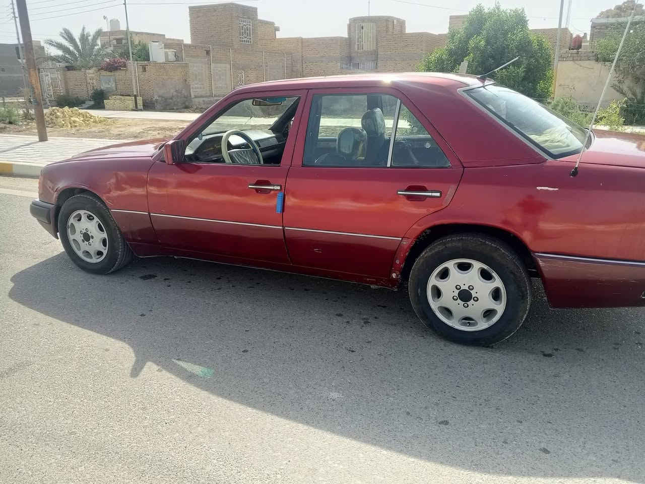 السلام عليكم ورحمة الله وبركاته مارسدس دب للبيع مديل 1990 رقمهاا ذي قار الاوصوليات كامله مكينه ففيتي 2500 جديده
السلام عليكم ورحمة الله وبركاته مارسدس دب للبيع مديل 1990 رقمهاا ذي قار الاوصوليات كامله مكينه ففيتي 2500 جديده 
كير اوتماتيك نضيف 
تبريدهاا مفصول ماعوزه شي 
صبغ عام مع تخم تاير جديد 
السنويه الى 2027 باسمي وتحويل مباشر
وداخلها نضيف والسياره جاهزه 
السعر 40 وبهاا مجال حق الجيه 
تجي تكلب وتشوف شوف العين ماينحمد 
مكان السياره ذي قار قضاء الفهود 
*********** واتساب 
*********** اتصال على الخط.
