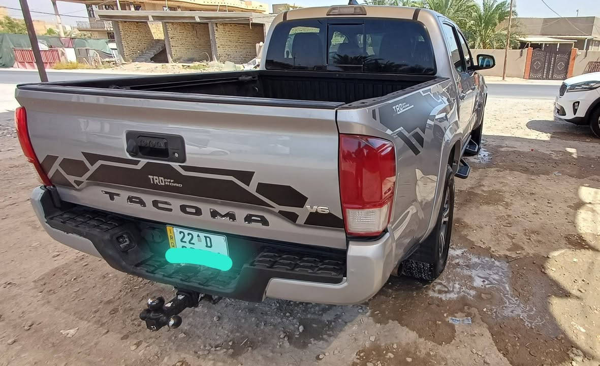 للبيع تويوتا تاكوما موديل ٢٠١٩ سيارة جدا نظيفة بدون نواقص محرك ٦ سلندر سيارة ٢ ويل حادثها فقط بخ جاملغ وباب الصدر بدون معجون وبدون اي تبديل ايربكات جميعها سليمة بجم شركة . تخم تاير جديد منظومة بانزين جديد ماشية ١٢١ الف كم سيارة هزة ماساقطة وباسمي تحويل مباشر . مواصفات / تحكم ستيرن جهتين رادار امامي تحديد مسار بصمة وبصمة ابواب  منافذ كهرباء شاحن تلفون لاسلكي حساس اطارات وشاشة تحديد الأعطال وكير اوتو وممكن تحويل عادي مكانات خزن أسفل الكشن الخلفي وبعد الكشن كاميرا خلفية .. السعر ١٩٣ ورقة للاتصال *********** مكان السيارة السماوة / المثنى
