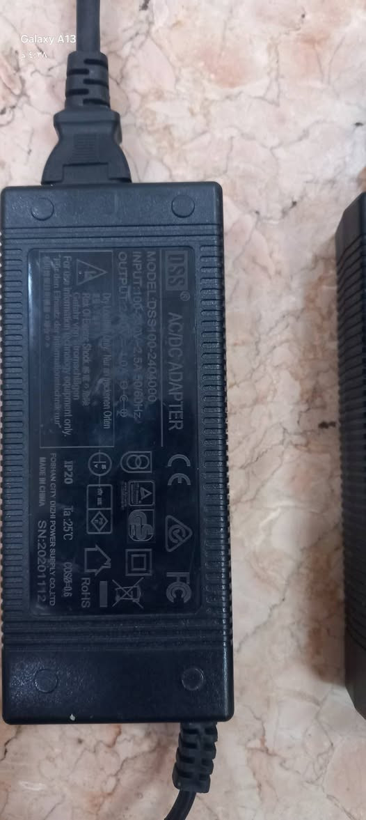شواحن 24V 4A قطعتين  عند القرائه الفولت يقرء 24.6V
سعر القطعه 10الاف 

للتواصل ***********

نص مكتوب في الصور:
- Galaxy A13
- ٤:٣٧ م
- ٤:٣٨ ص