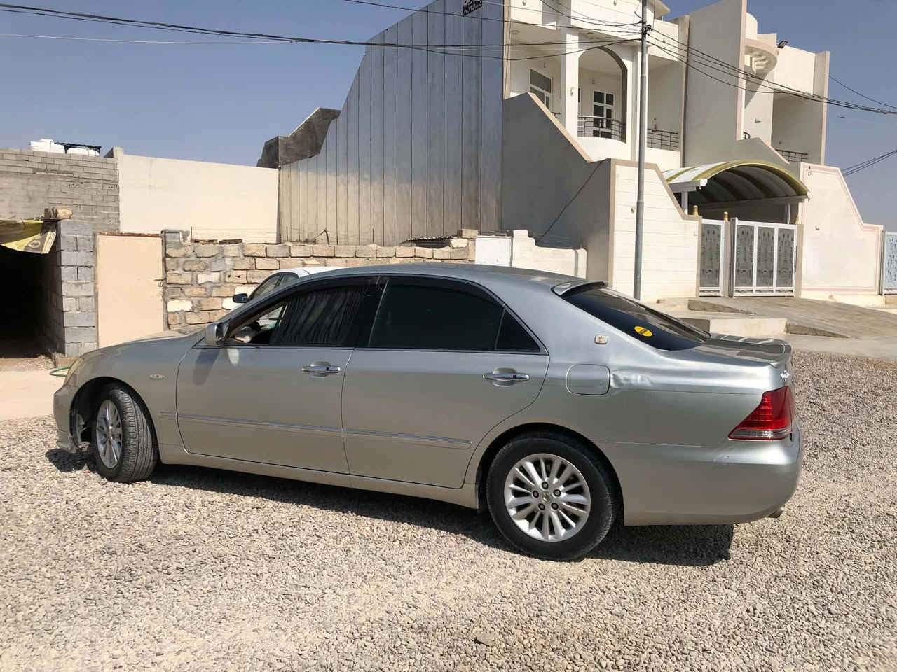 شاهینە مووس 2005 کامل مەسرف کراوە هەموو گیانی بەشەرت دوو دگمە ناو زەرد کوشن کارەبا ئاوێنە کارەبای چوار تایەی لۆکی لەژێرە دارو بەردی بەشەرت کۆدی بۆ کراوە لەسەر دەقی شەریکە ماوەتەوە ژمارەی مۆبایل ***********
